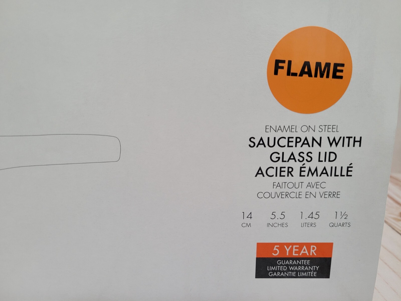 Brand New Le Creuset 1.5 qt Classic Round Saucepan Flame with Lid in Retail Box