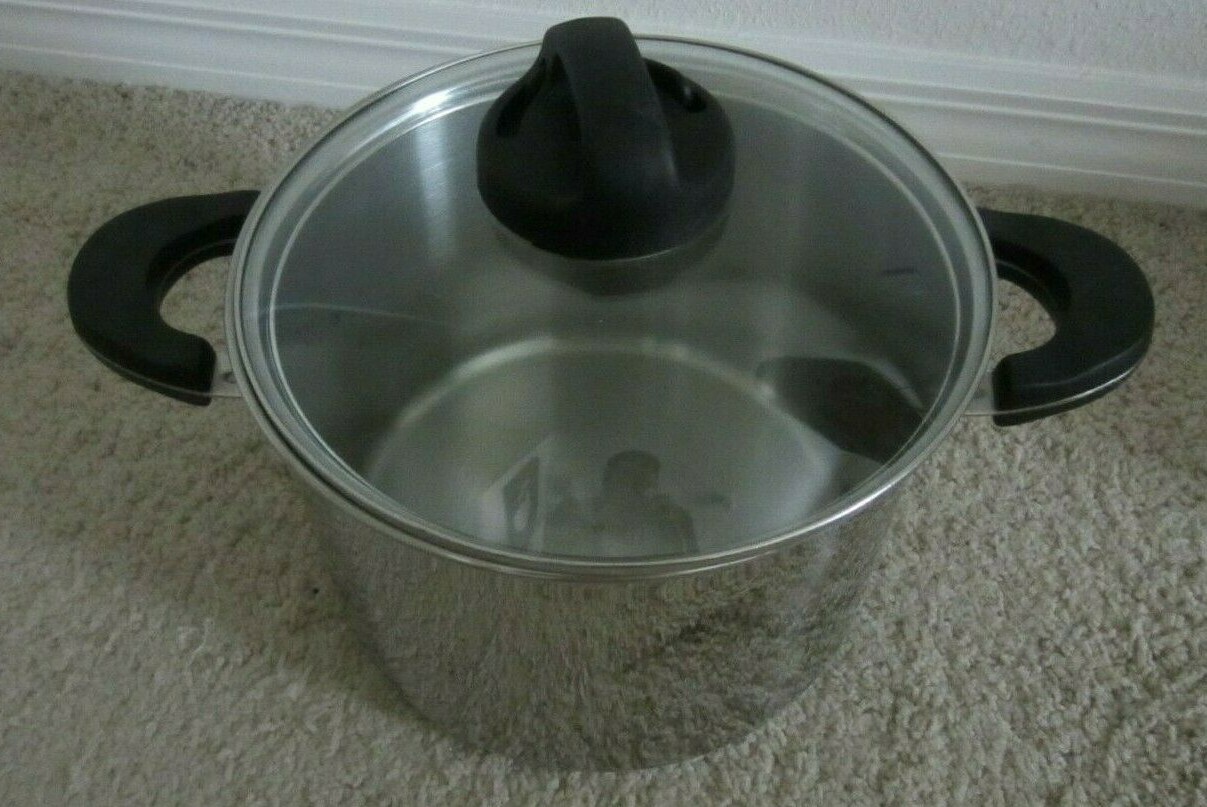 HEALTHSMART T-304 Surgical Stainless Greaseless Waterless 8qt w/Steamer Insert