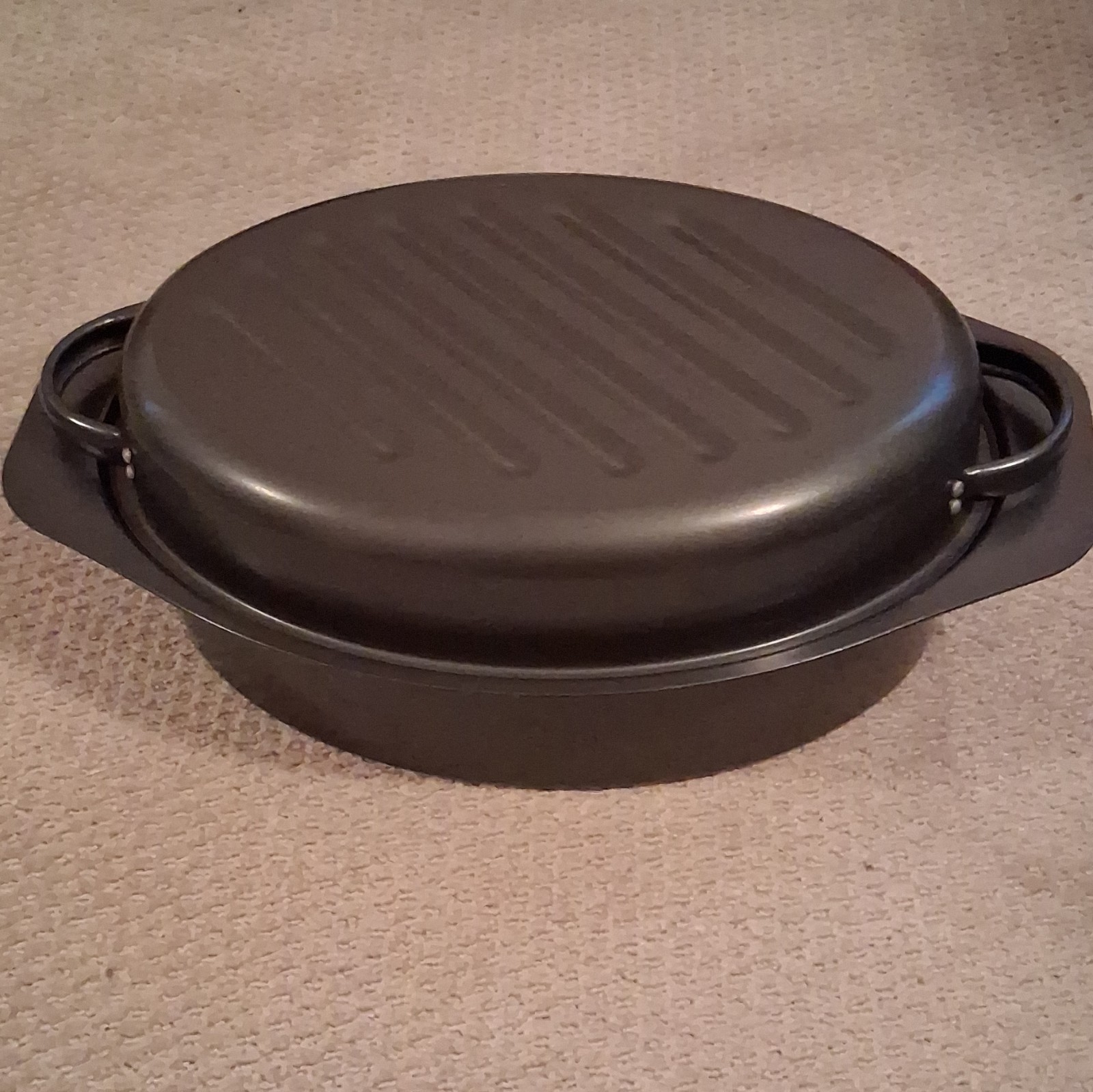 2-Piece Oval Nonstick Ridged Grill Pan Set Black Side Handles, 500°F
