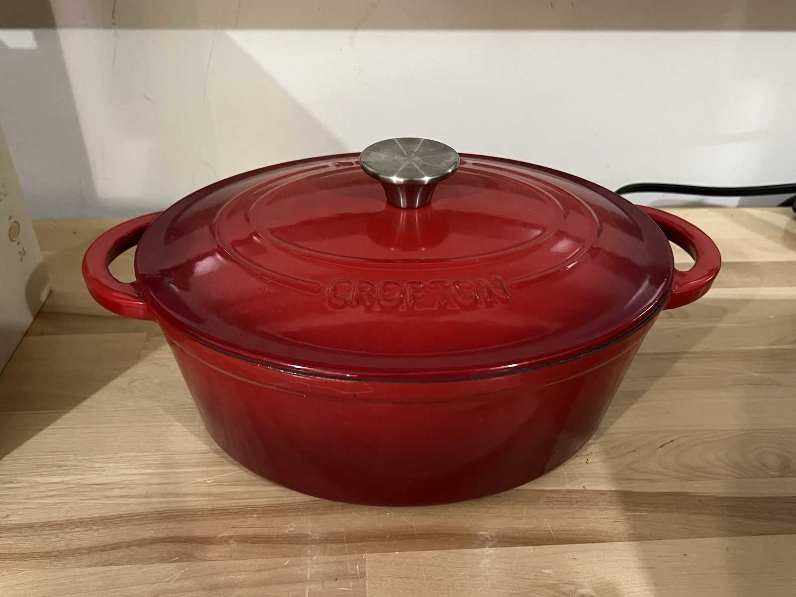 CROFTON Dutch Oven CAST IRON Red ENAMEL 4.6 QT Oval Stock Pot with Lid