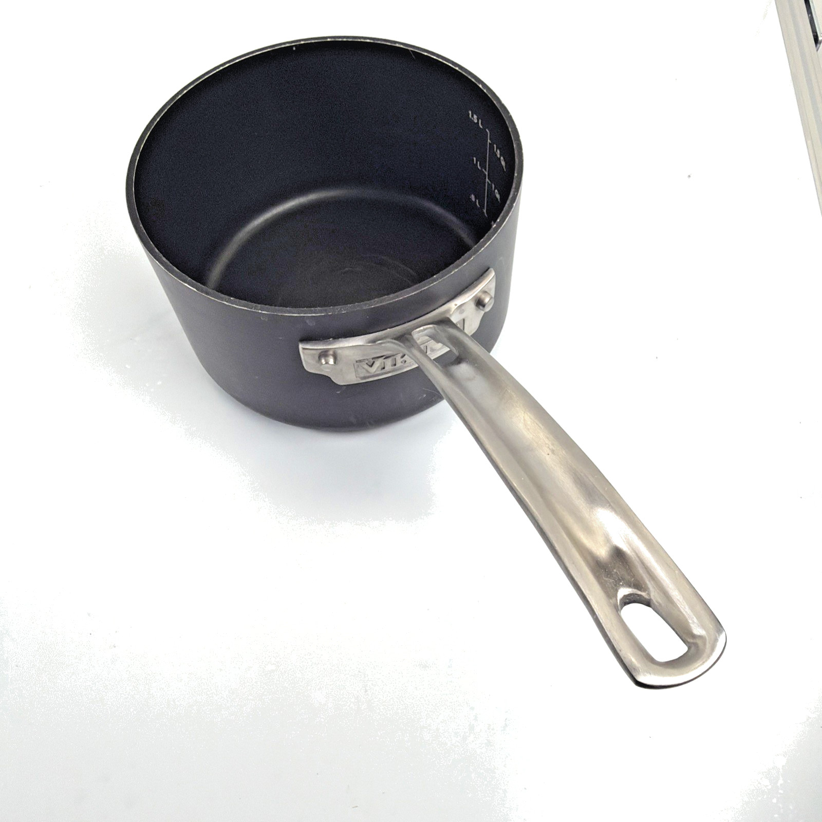 Viking Hard Anodized Nonstick 2 Quart Saucepan No Lid – Black