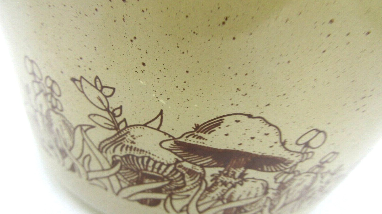 Vintage Pyrex Forest Fansies Mushroom Casserole Dish 473-B – 7.5″ L – 3.25″ H