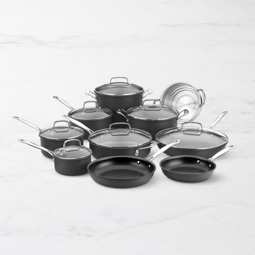 Cuisinart Chef’s Classic Nonstick Hard Anodized 17-Piece Cookware Set