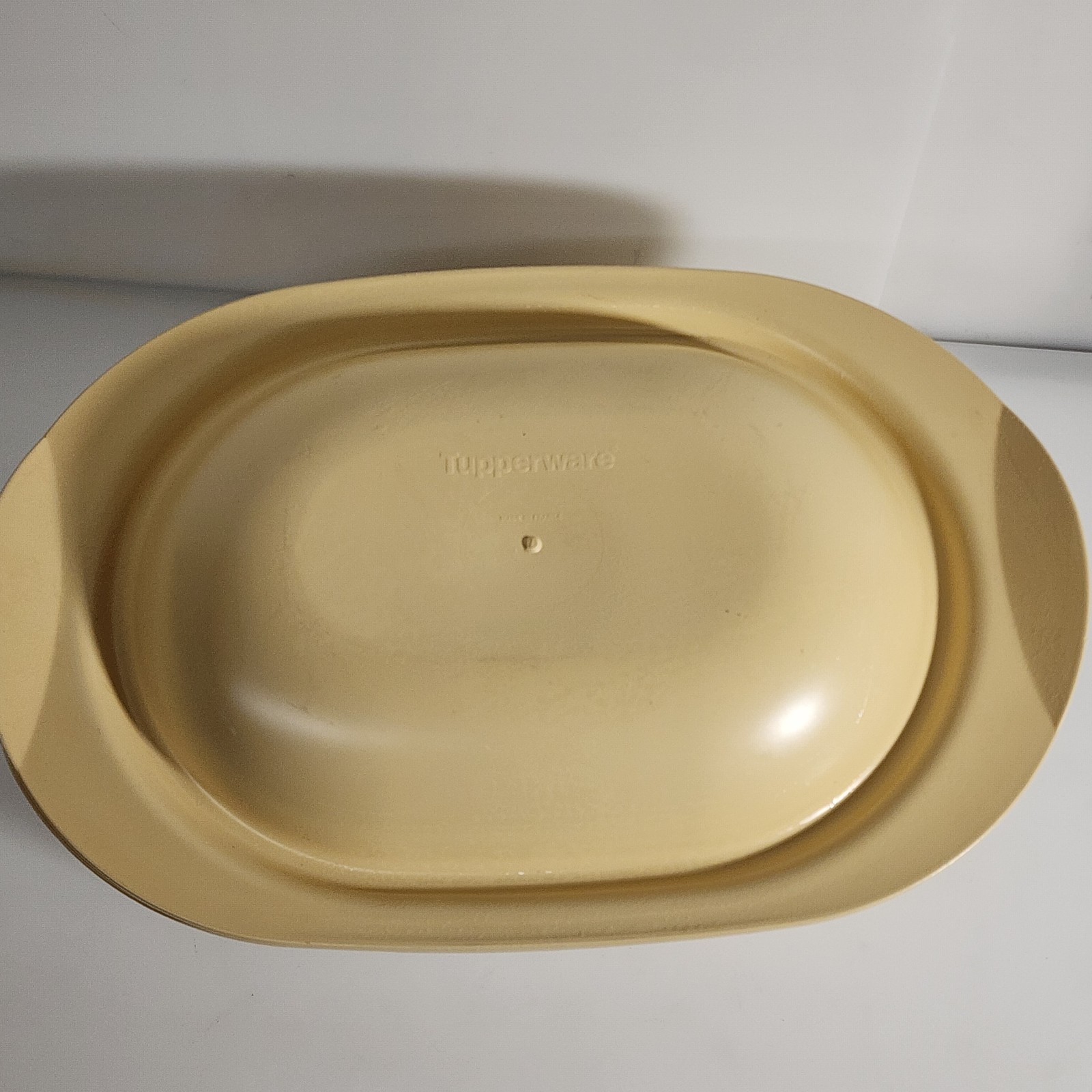 Vintage Tupperware 3 Quart Oven Microwave Covered Casserole Bowl Lid Cover 3651A