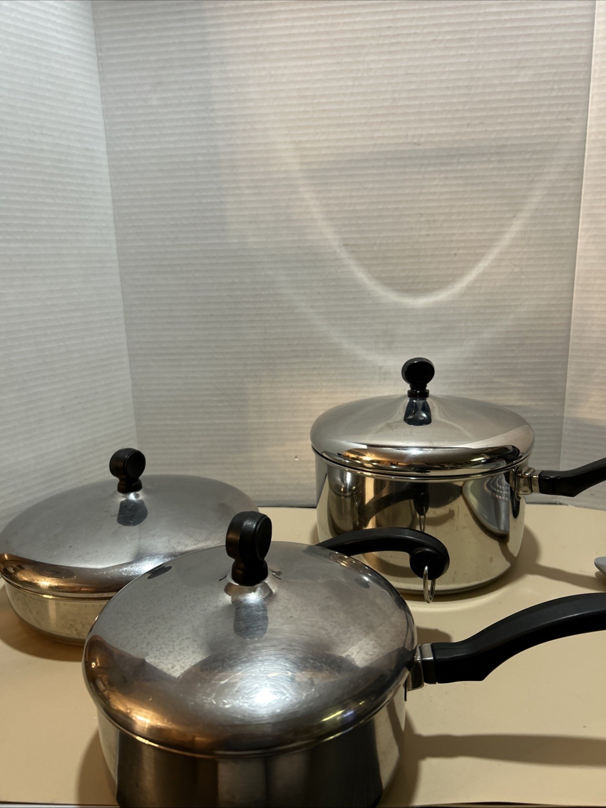 6 Piece Farberware Set Of Aluminum Clad Stainless Steel Pots And Lids