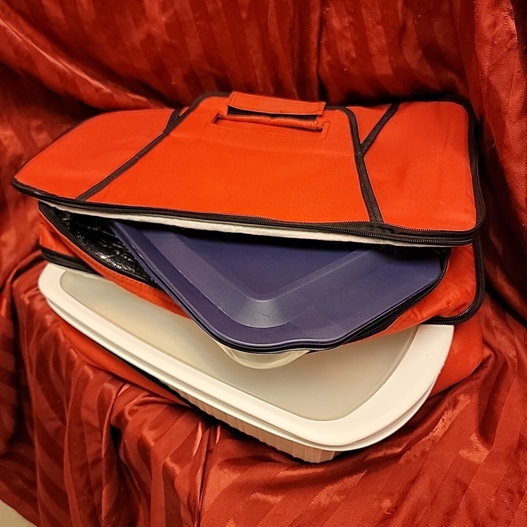 CORNINGWARE ANYWARE French White 9″ X 13″ Dish Lid Insulated Carry Bag RED LOT