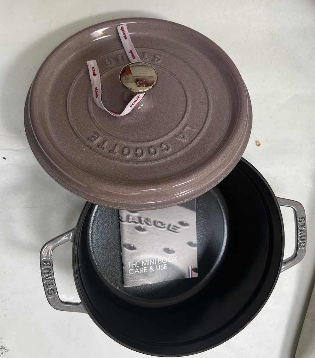 New STAUB Cast Iron Dutch Oven 4 qt Round Cocotte Lilac Made In France NWOB