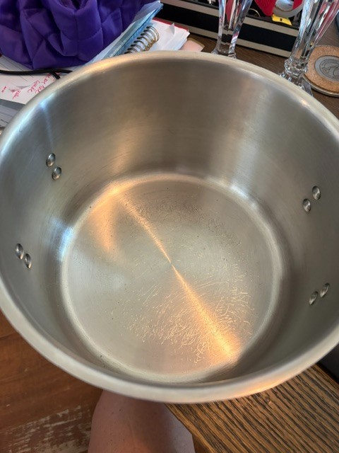 Calphalon 8608 8 quart stainless steel Stockpot WITHOUT LID