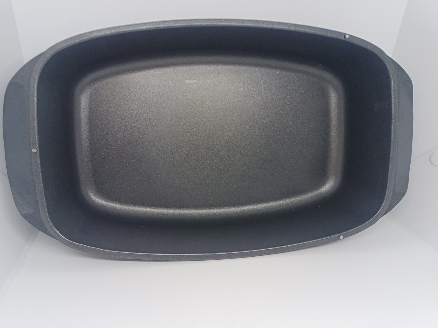 Pampered Chef 3.5 qt Covered Roaster Cast Aluminum with Glass Lid Nice