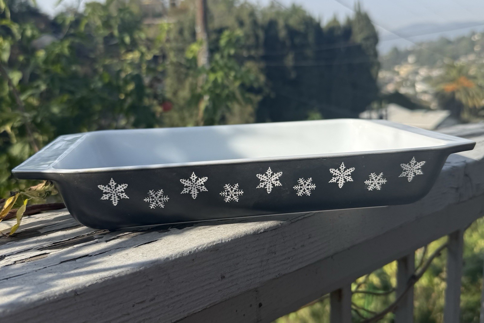 Vtg PYREX SNOWFLAKE Rectangle Casserole Baker Black /White 548B 1.25 Qt EUC
