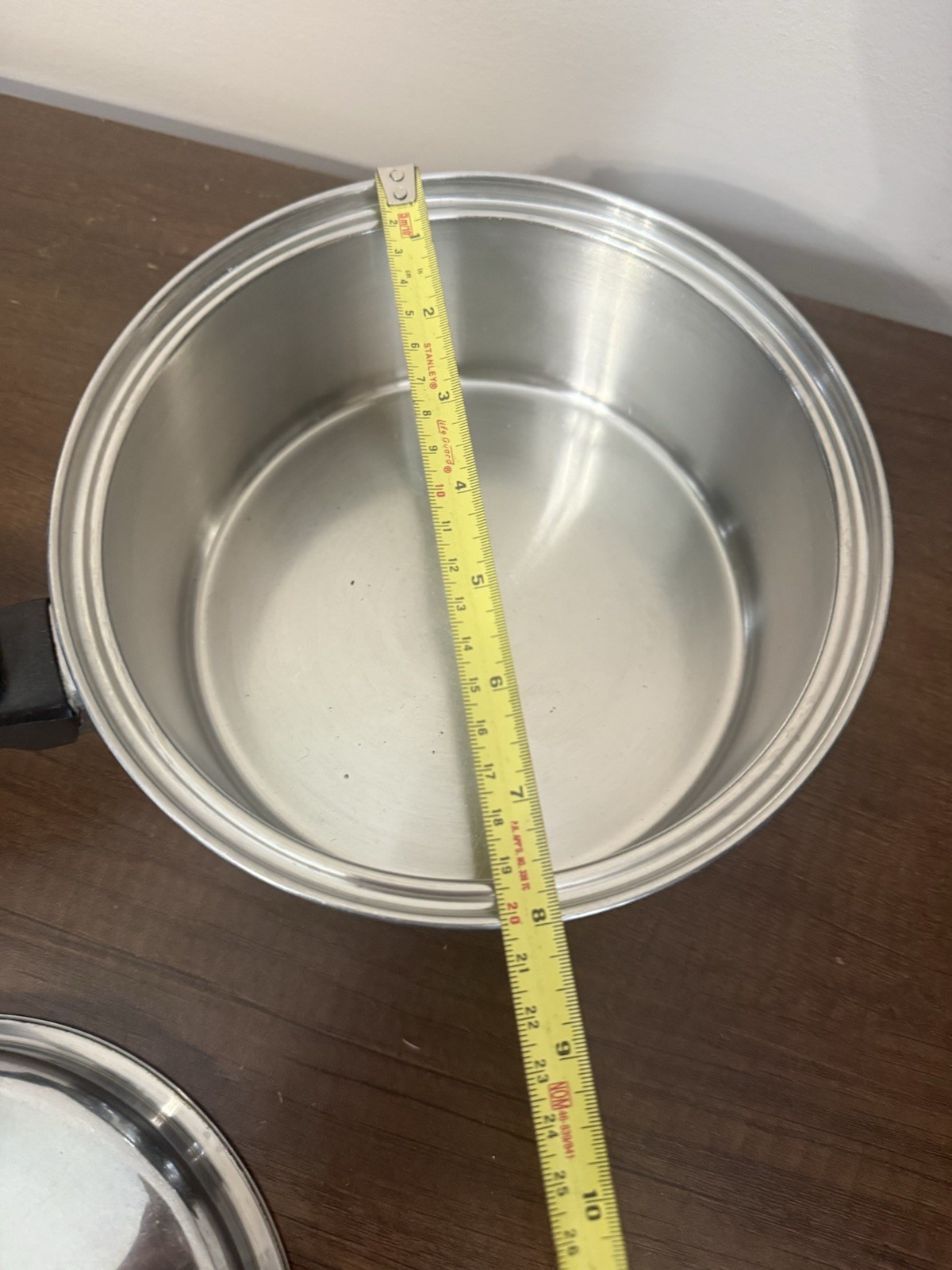 Royal Queen Multi Core 5 Ply Stainless Steel 8″ Sauce Pot 2 Qt Lid