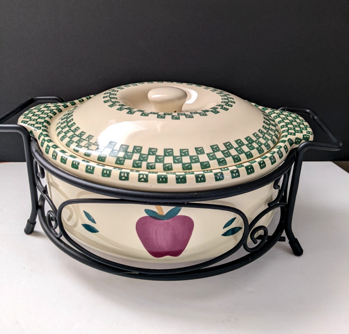 Casserole Dish Cream Painted Apple Design & Green Checkered Metal Black Holder