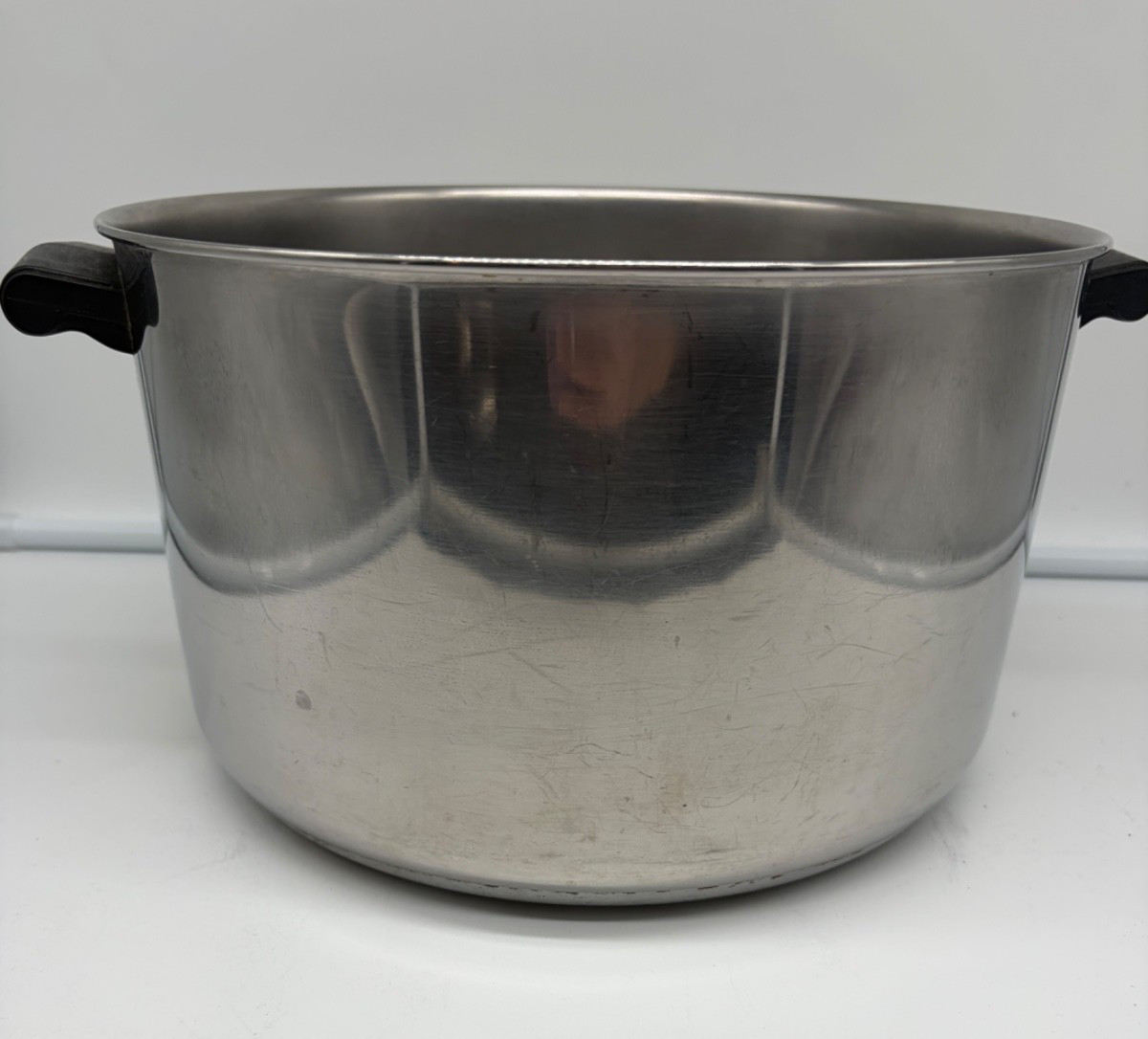 Farberware Classic Series 8 Qt Stainless Steel Stockpot no Lid Aluminum Clad