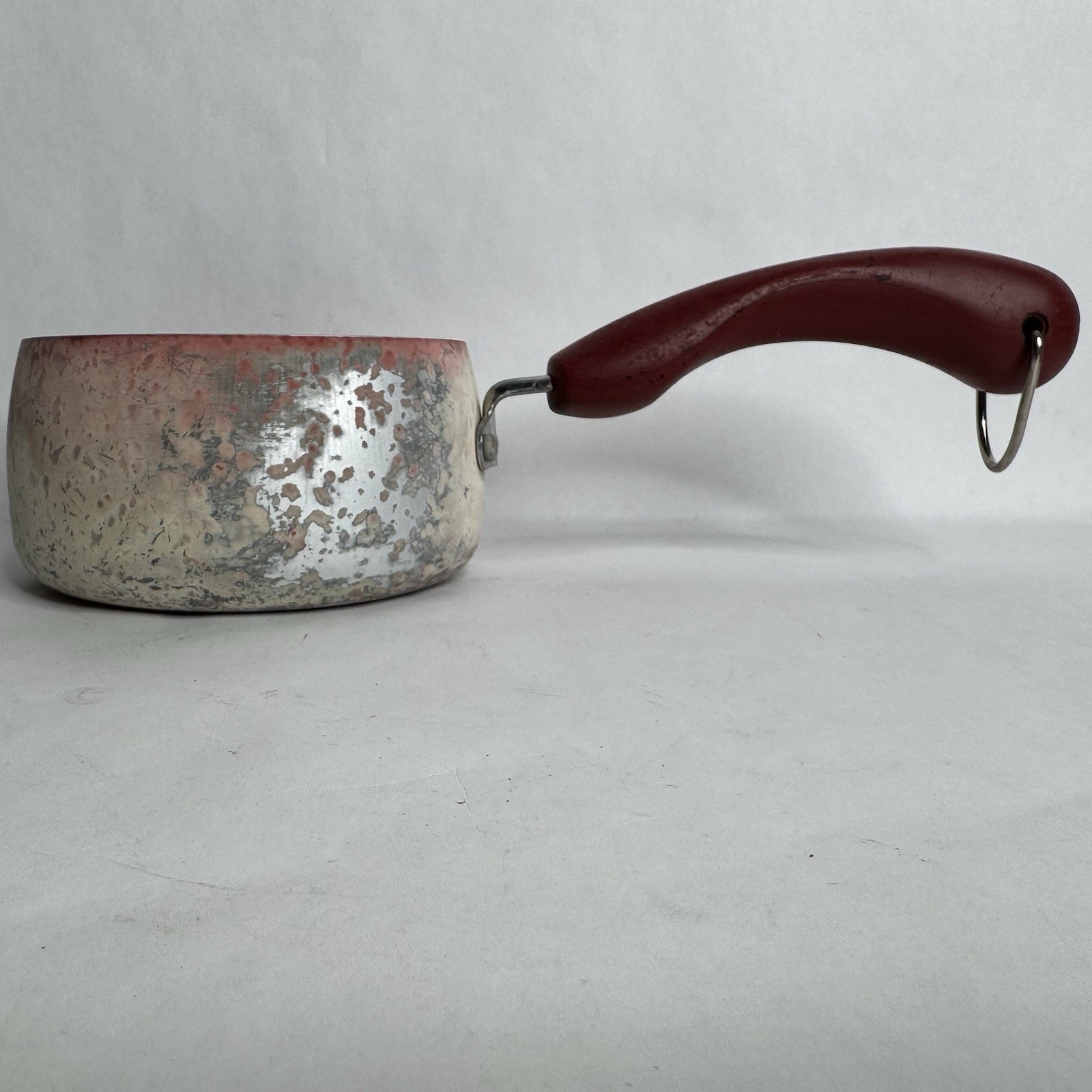 Paula Deen Signature Red Speckled 1 Quart/ 0.9 Liter Sauce Pan Non Stick Used