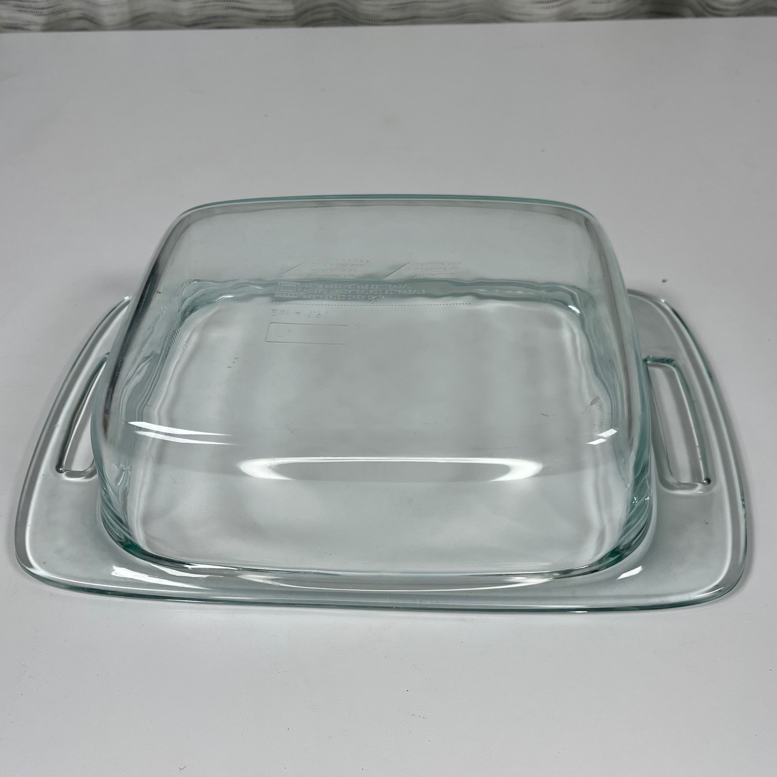 Pyrex 2 Quart Clear Glass Casserole Dish with Lid Rectangular Baker 1.9L USA