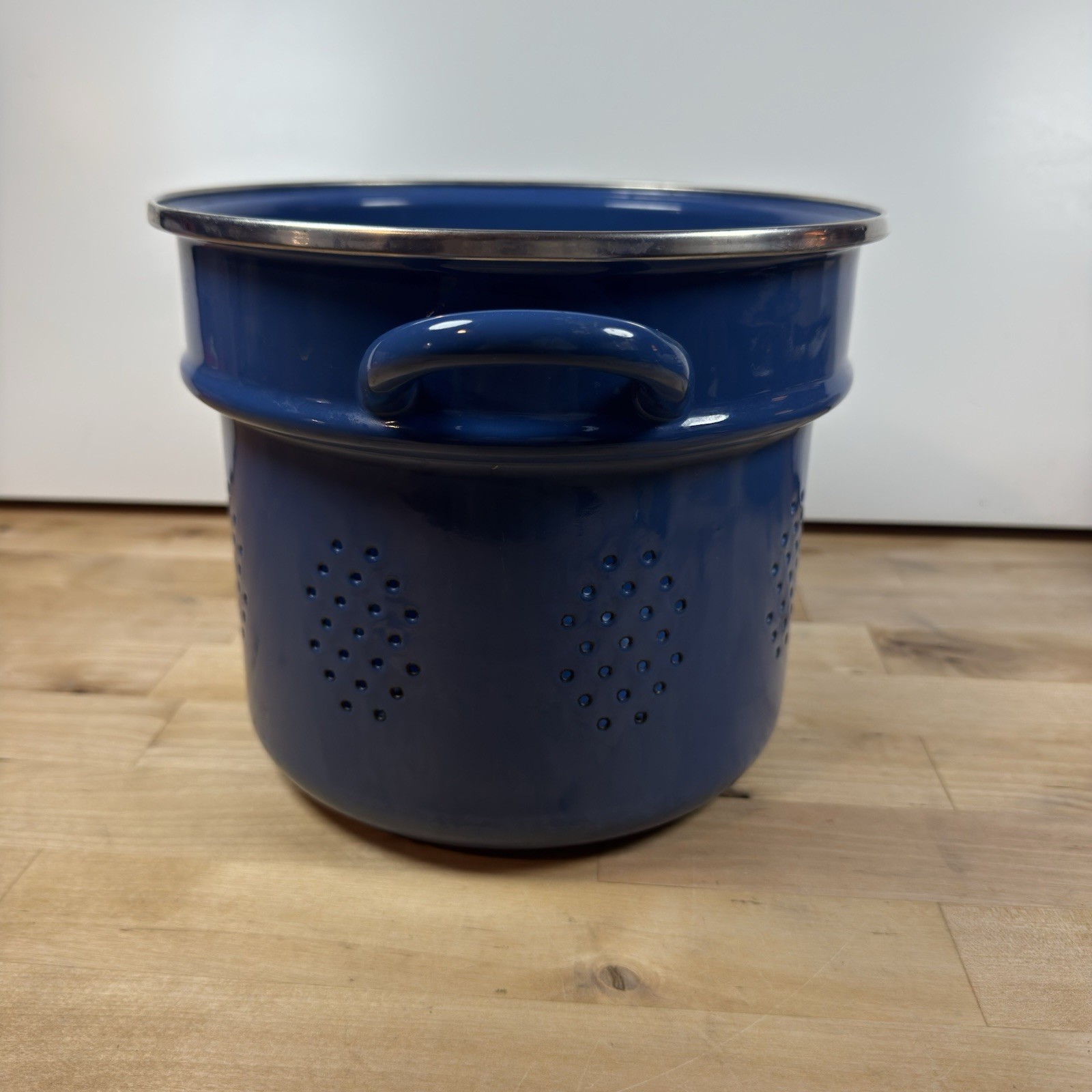Le Creuset Enameled Steel Blue Steamer Colander Insert 7.25″ x 8.5″