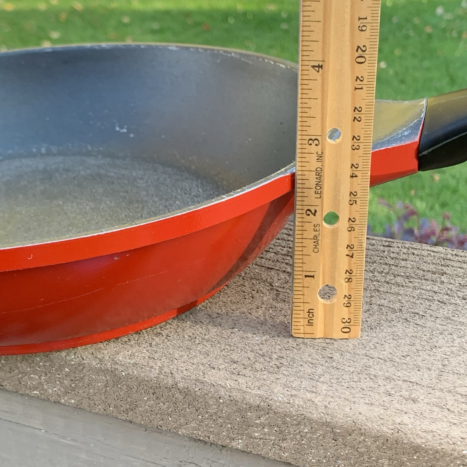 Nordic Ware Vintage Red Skillet Frying Pan 10.25″ Nonstick Made in USA