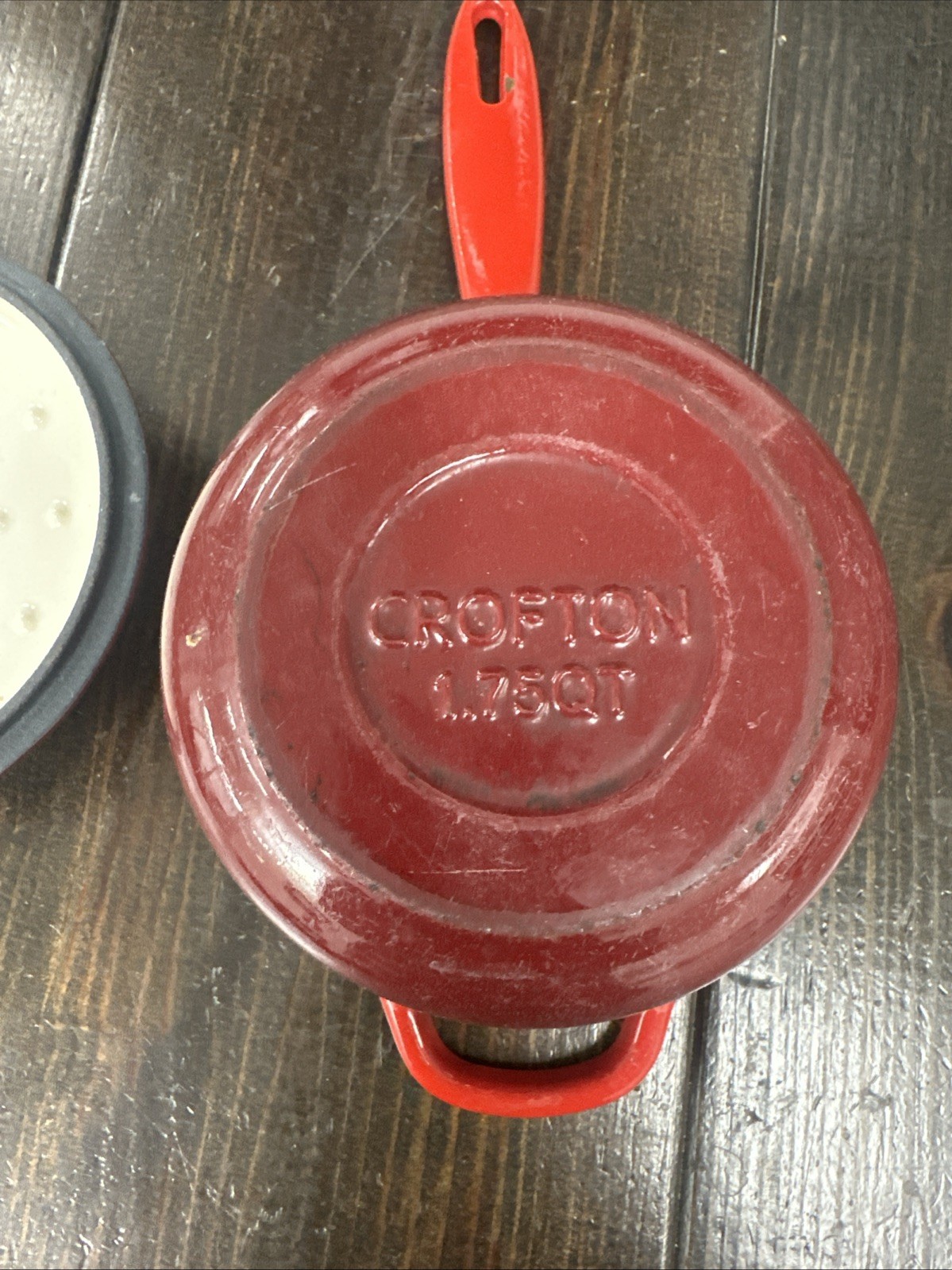 Crofton 1.75 Qt Cherry Red Ombre Enameled Cast Iron Saucepan Pot With Lid READ