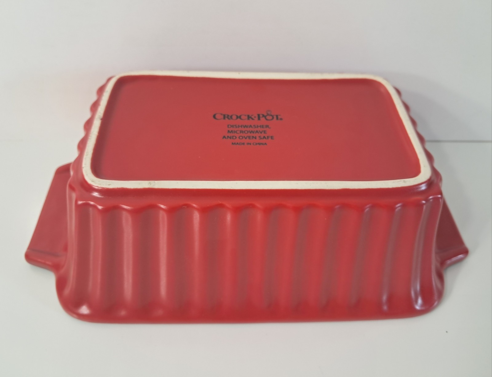 Crock-Pot Denhoff 8.5-inch Rectangular Stoneware Casserole Dish Red Matching Lid