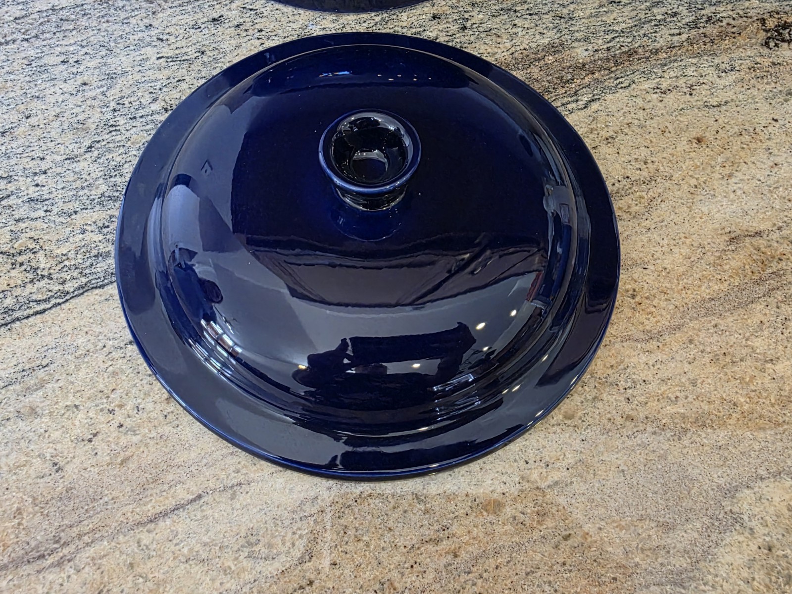DARK BLUE DUTCH OVEN POT