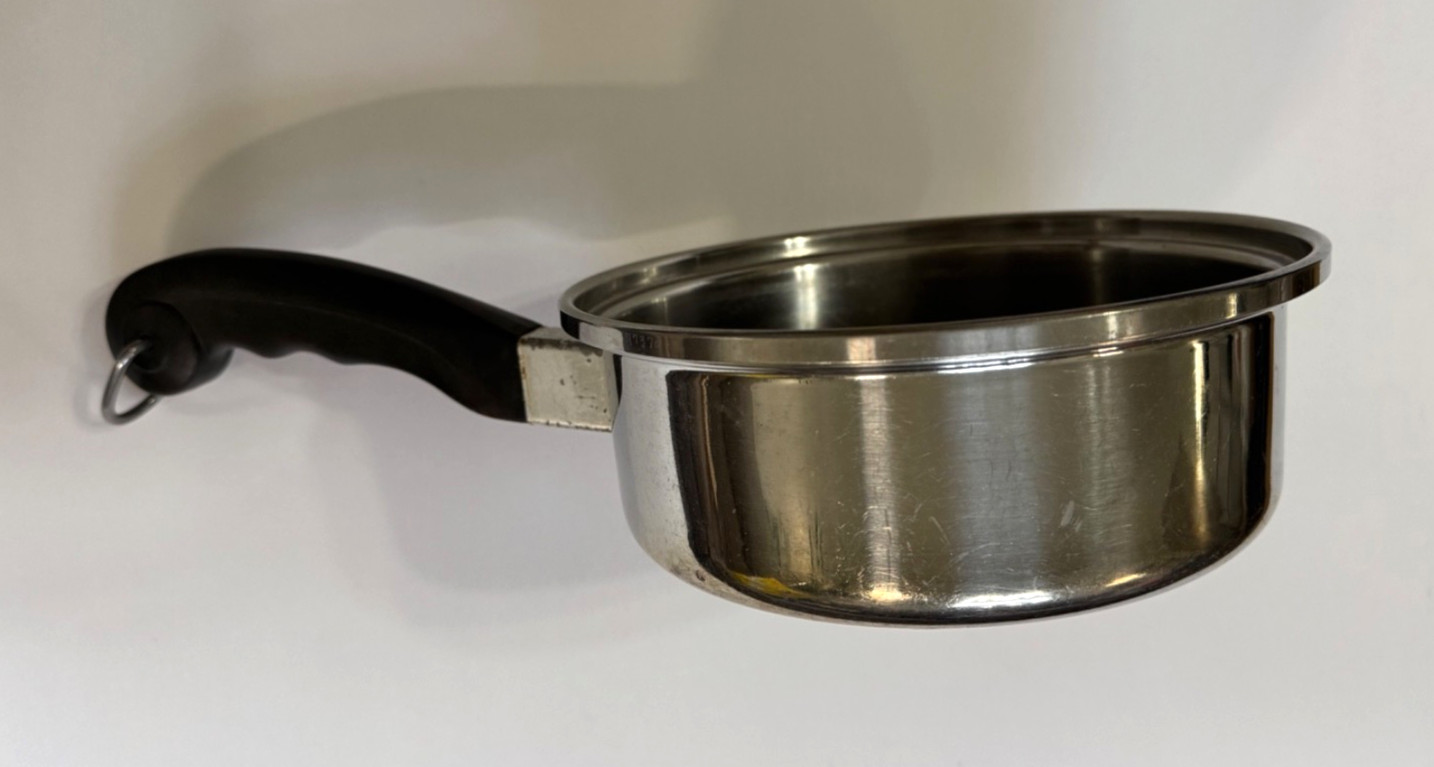 Saladmaster T304S 8″ 1.5Qt Tri-Clad Sauce Pan – No Lid – Cracked Handle – AS-IS