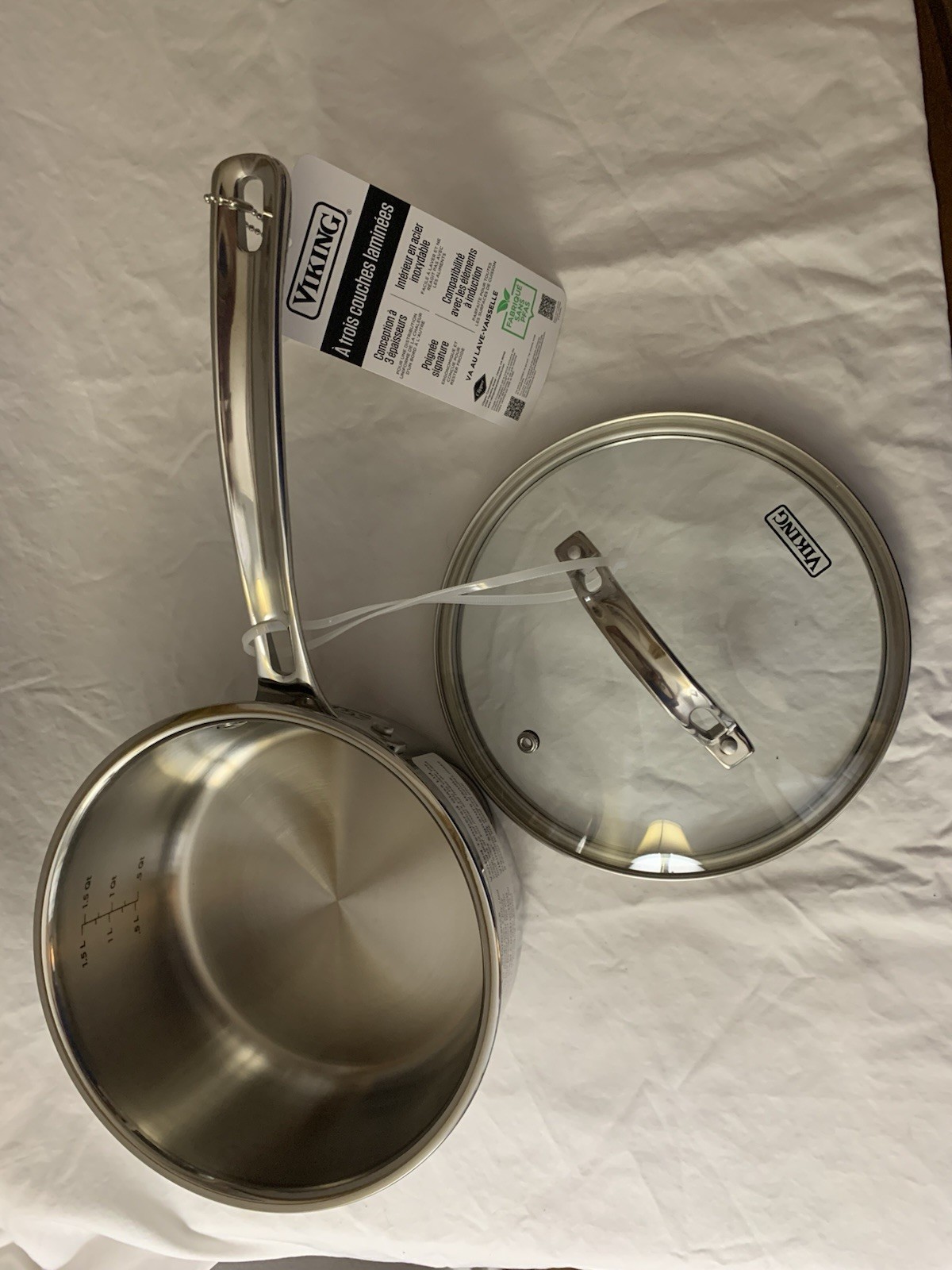 NWT VIKING 3-PLY STAINLESS STEEL Sauce Pan POT WITH GLASS LID 2.25 QT NEW