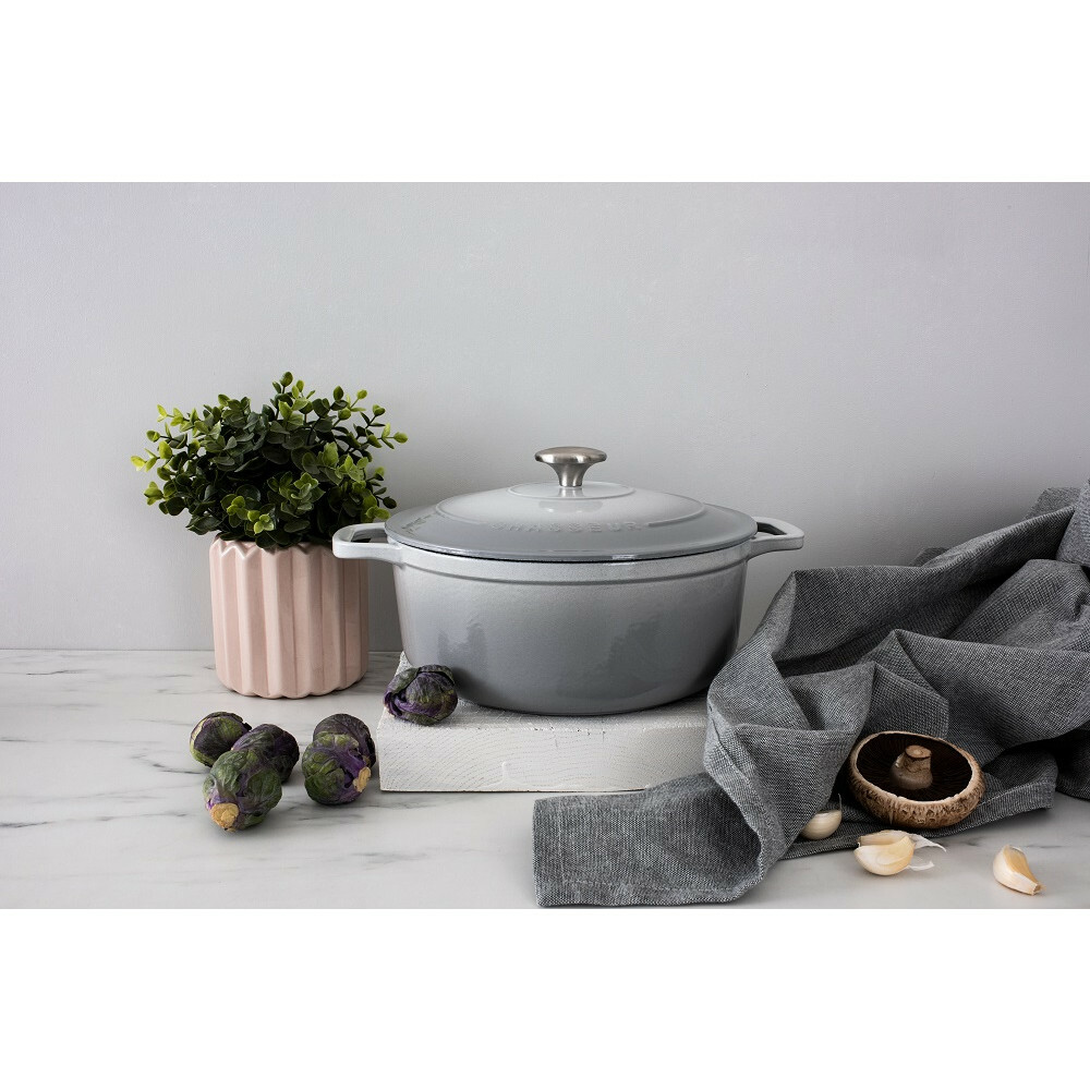 CHASSEUR Cast Iron Round French Oven 24 cm 4 L Celestial Grey! RRP $549.00!