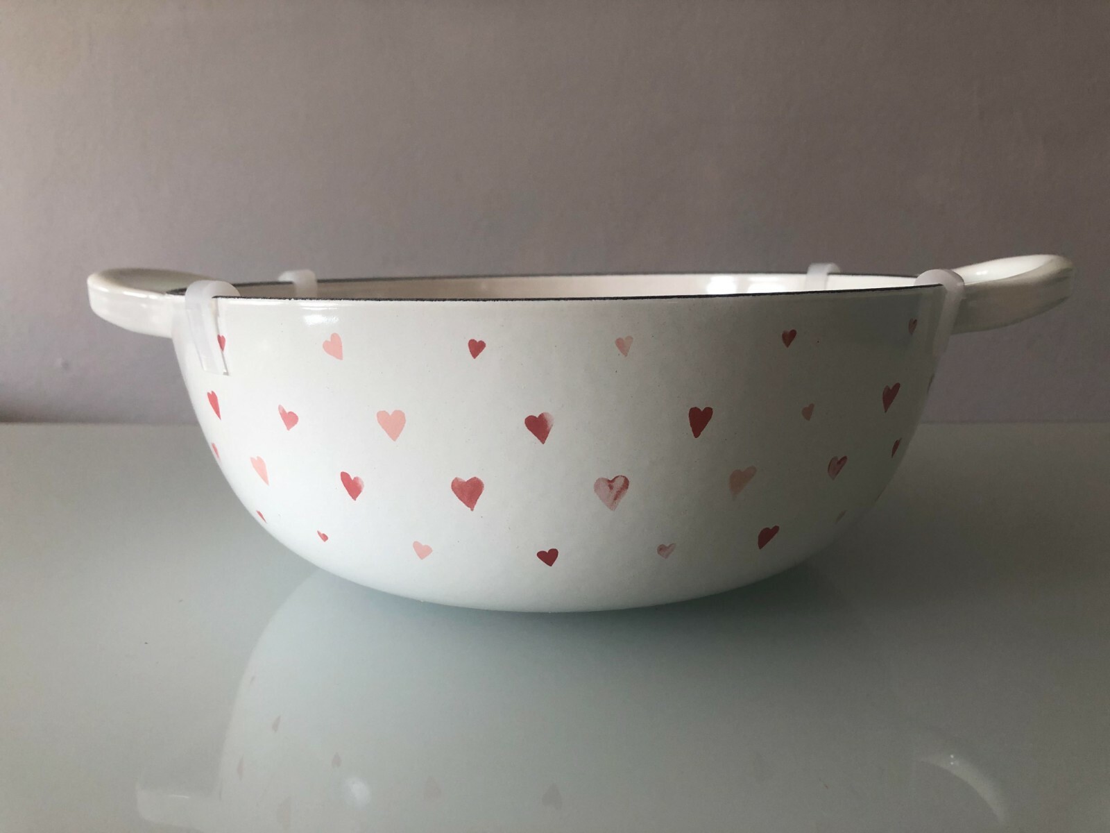 Le Creuset L’Amour Cast Iron 2.75 Quart Soup Pot with Hearts, White  * NEW *