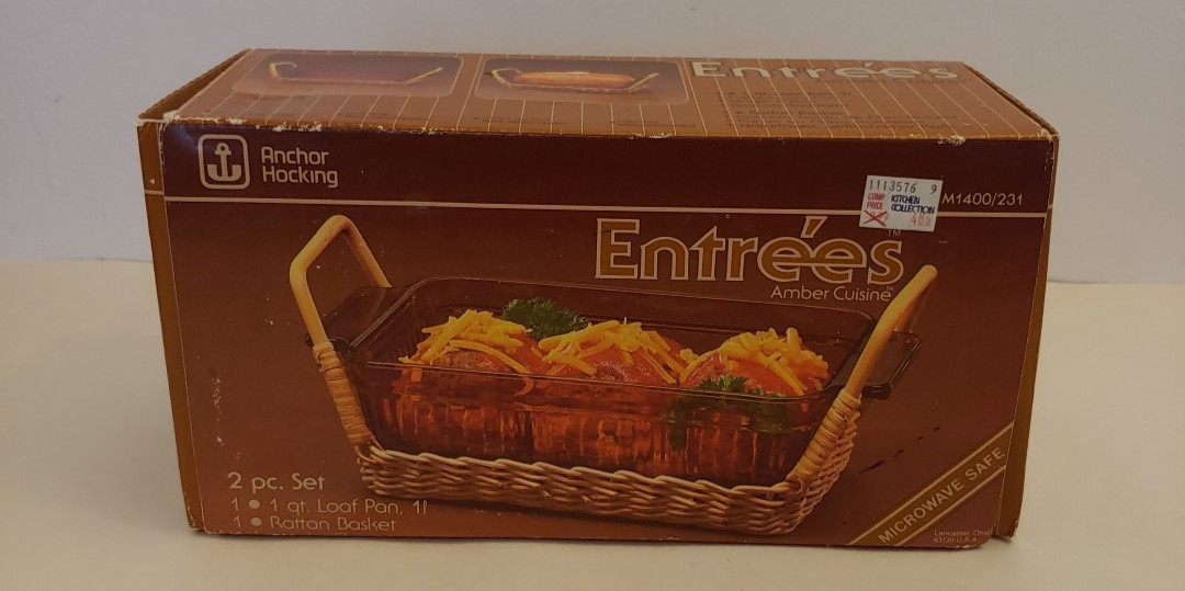 ANCHOR HOCKING Entrées Amber Glass Cuisine 6×5 Loaf Pan w/ Rattan Basket