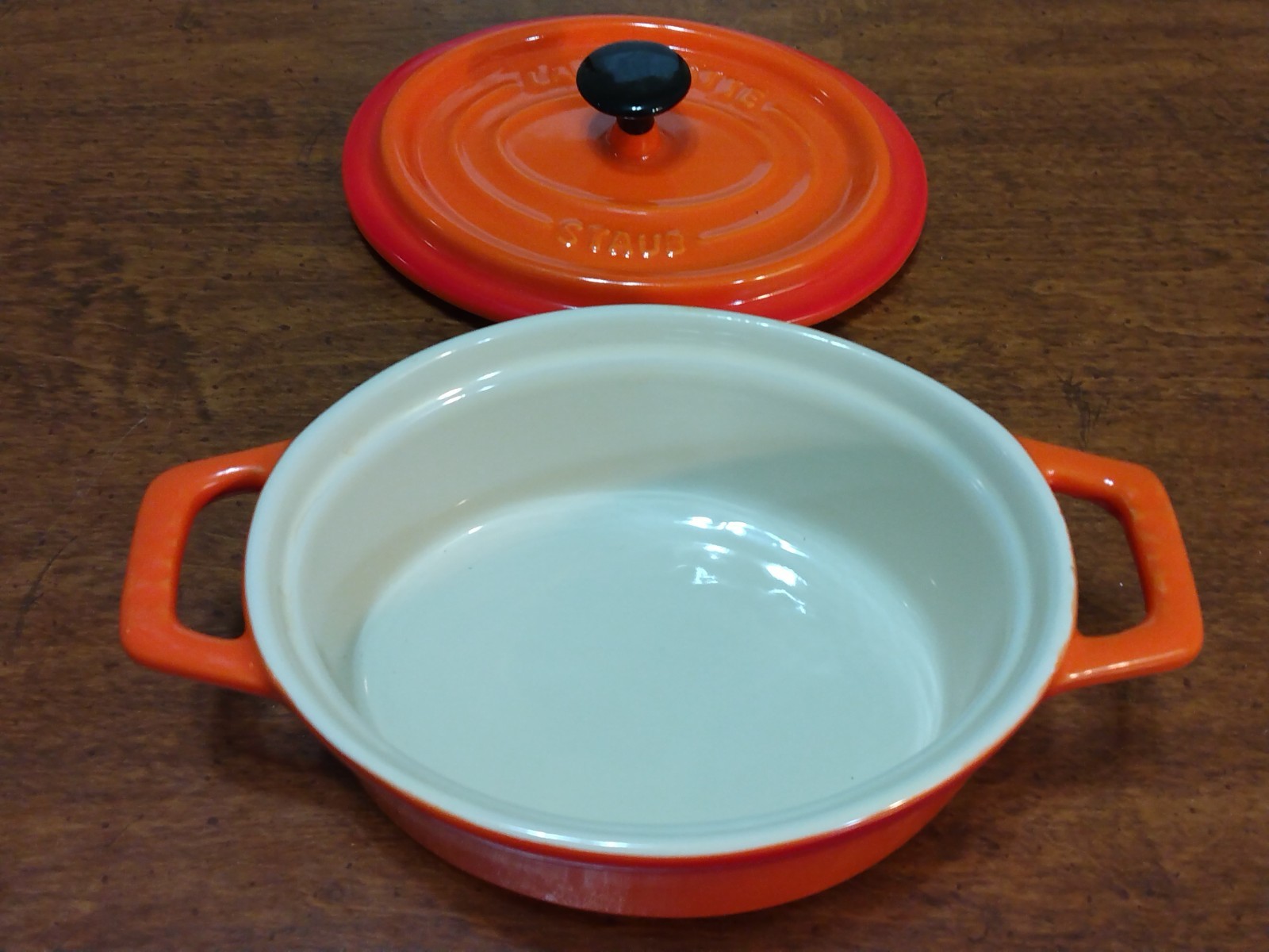 Staub Orange La Cocotte Oval Ceramic Mini Casserole Dutch Oven Bakeware READ!