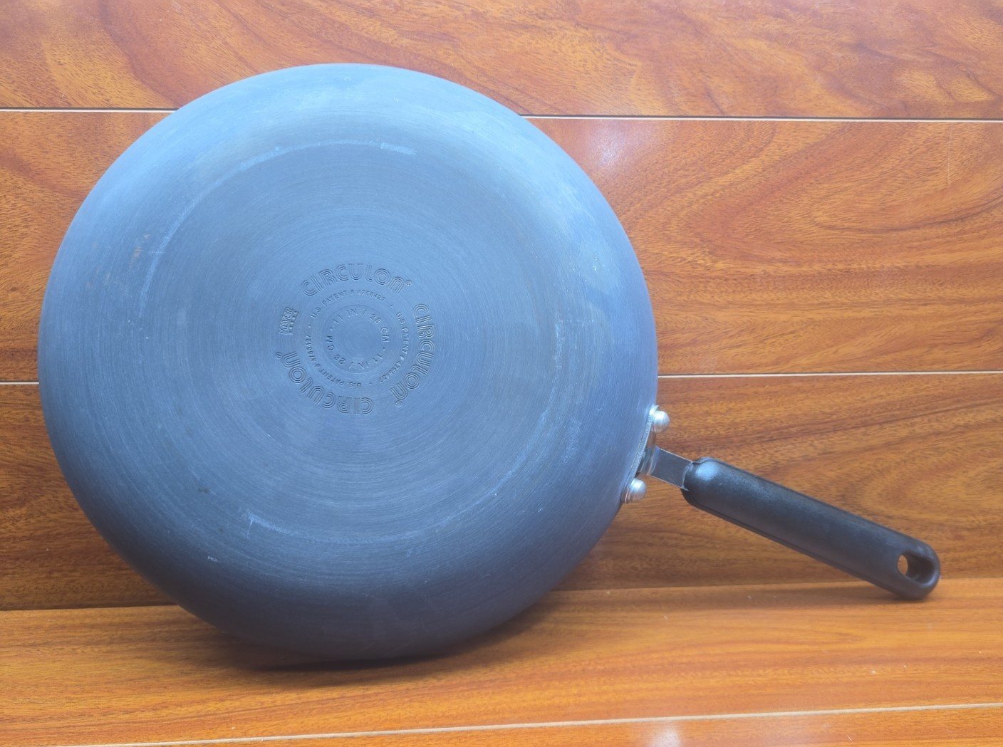 Circulon Nonstick Pan 11″ Skillet Hard Anodized Concentric Circular Ridges