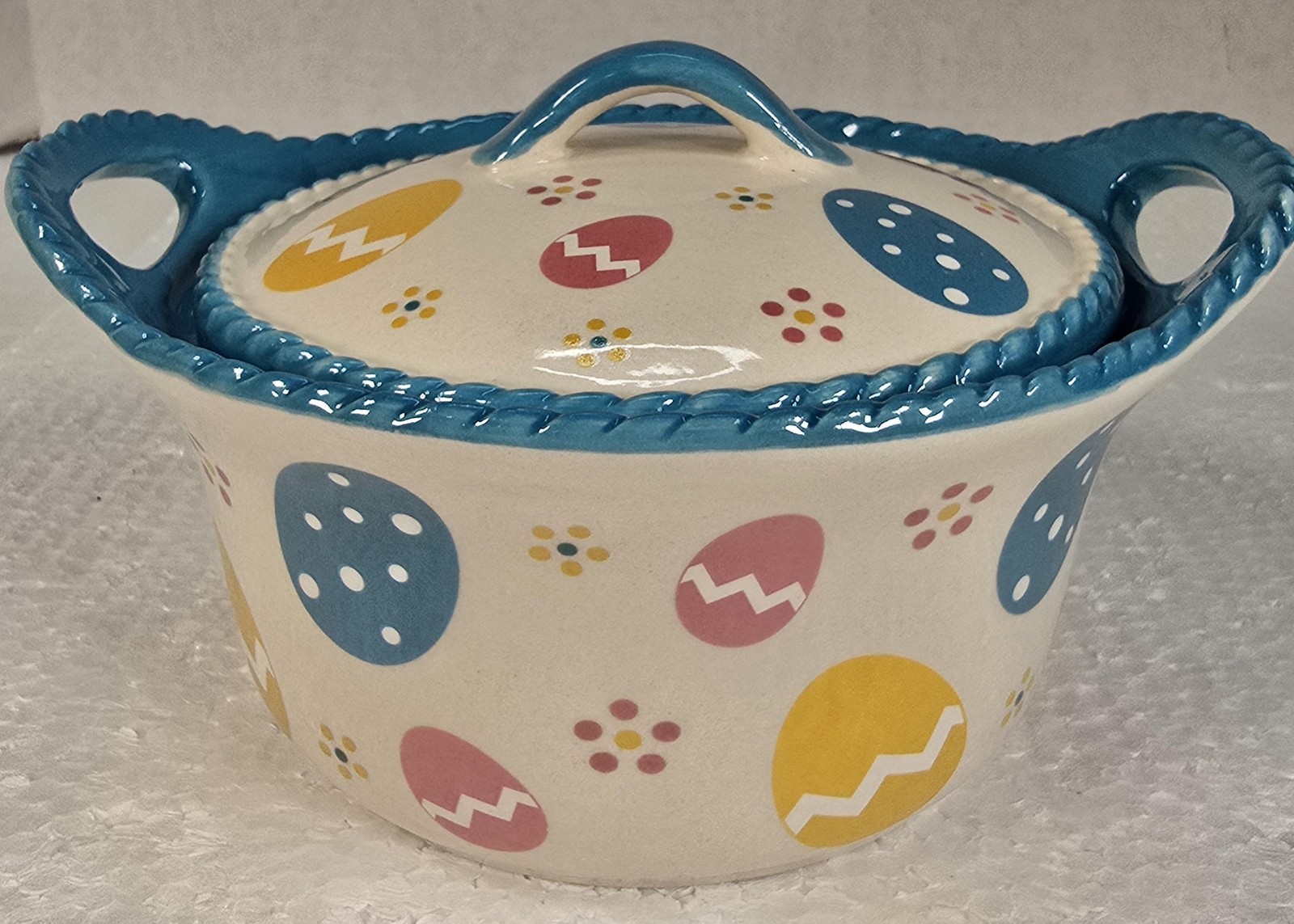 Temp-tations Tara Easter Egg Covered Dish Blue Handles Small 16oz Ceramic Spring