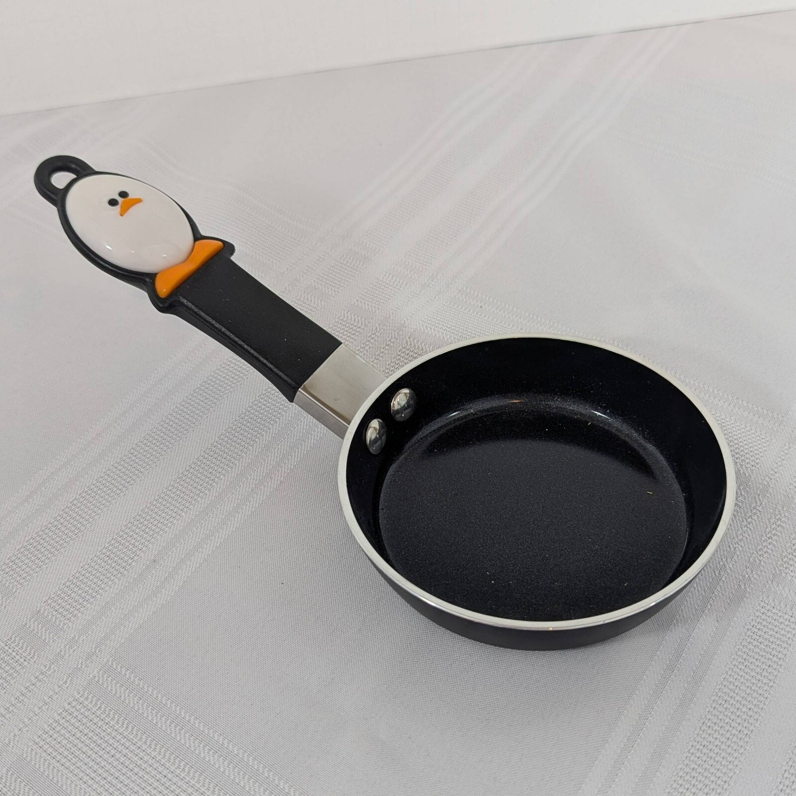 Mini nonstick egg skillet with cute chicken on handle