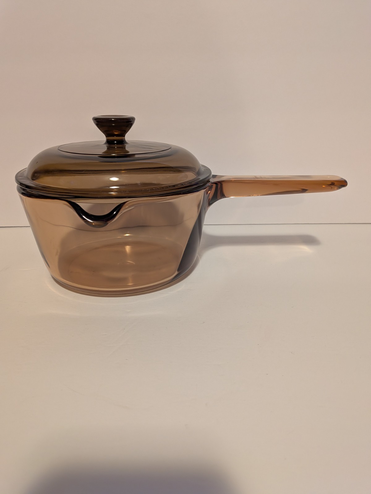 Vintage Corning Ware Vision Amber 1L USA Sauce Pan Pot w/Pour Spout & Pyrex Lid