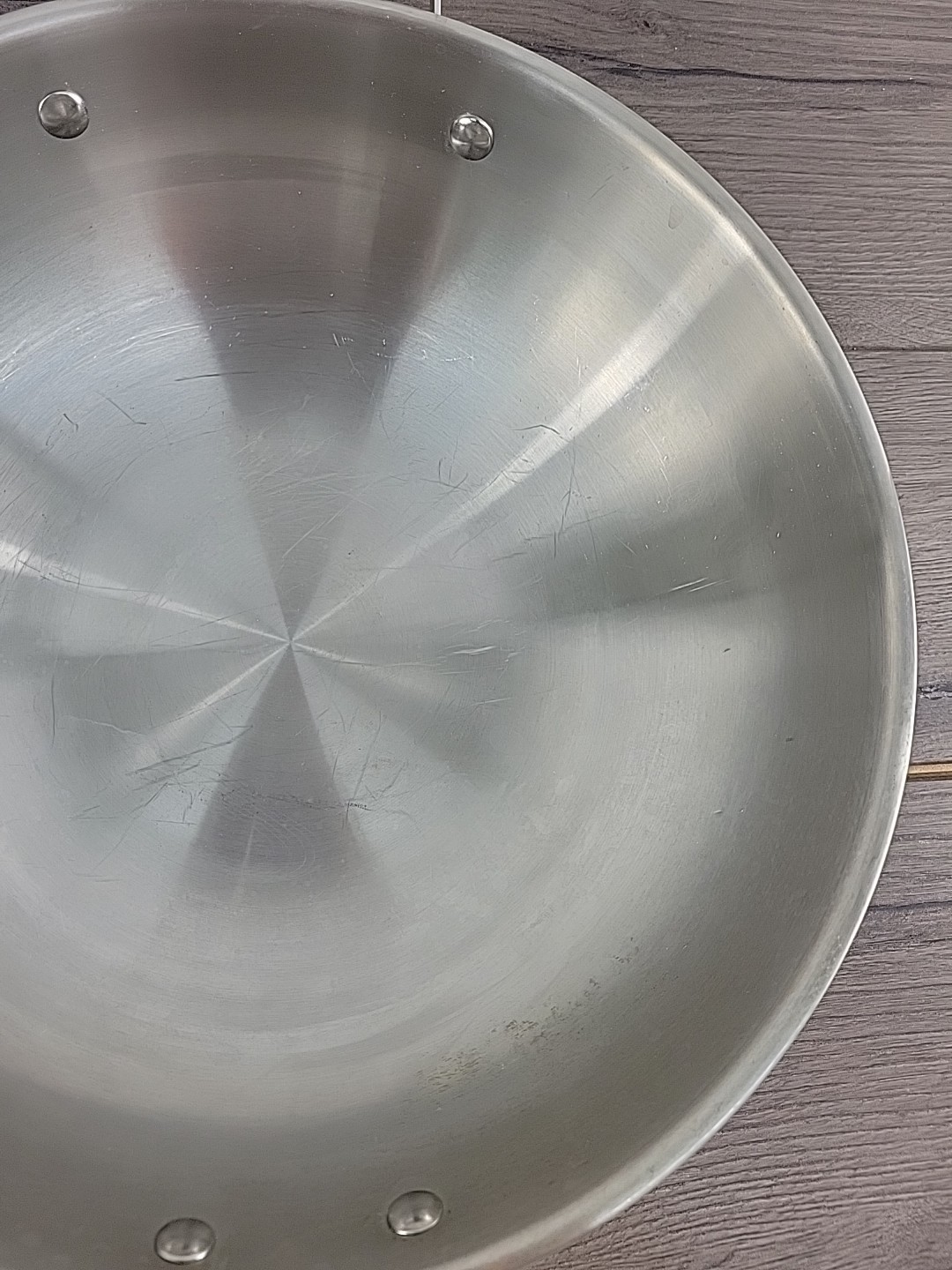 MIU – Wok 13in Tri-Ply Clad Stainless Steel w/ Lid & Spatula | Used