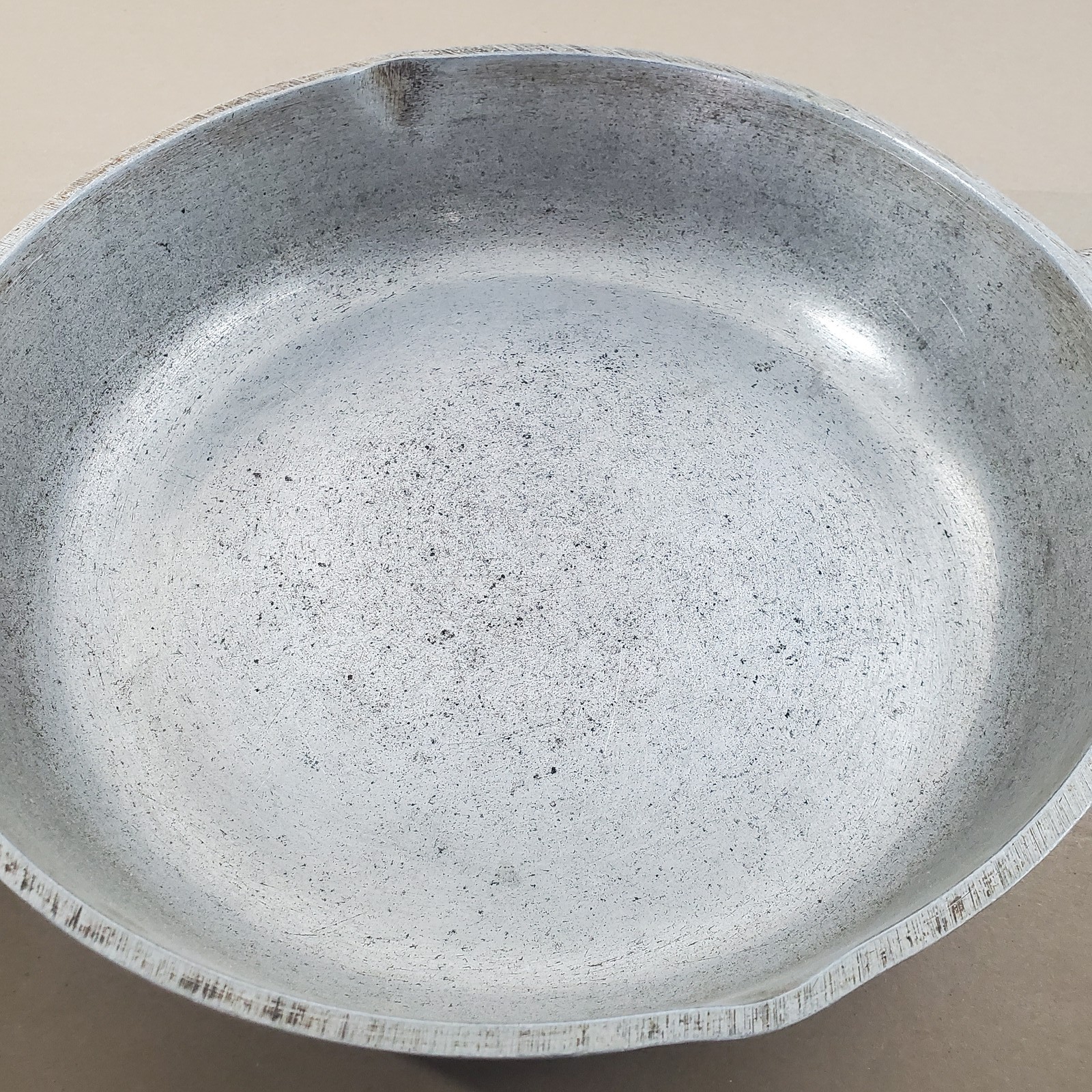 Vintage B.C.C. LTD. Hammered Aluminum Wok with Lid & Long Handle 11.5″ Diameter