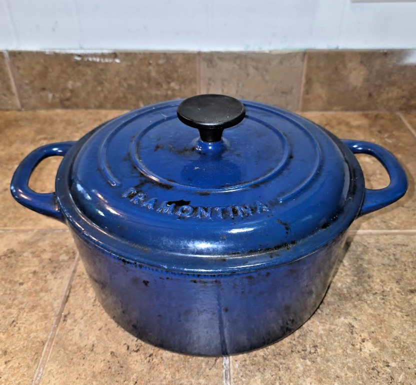 Tramontina Dutch Oven 5.5 Qt Round Enameled Cast Iron Blue Lid Needs Cleaning