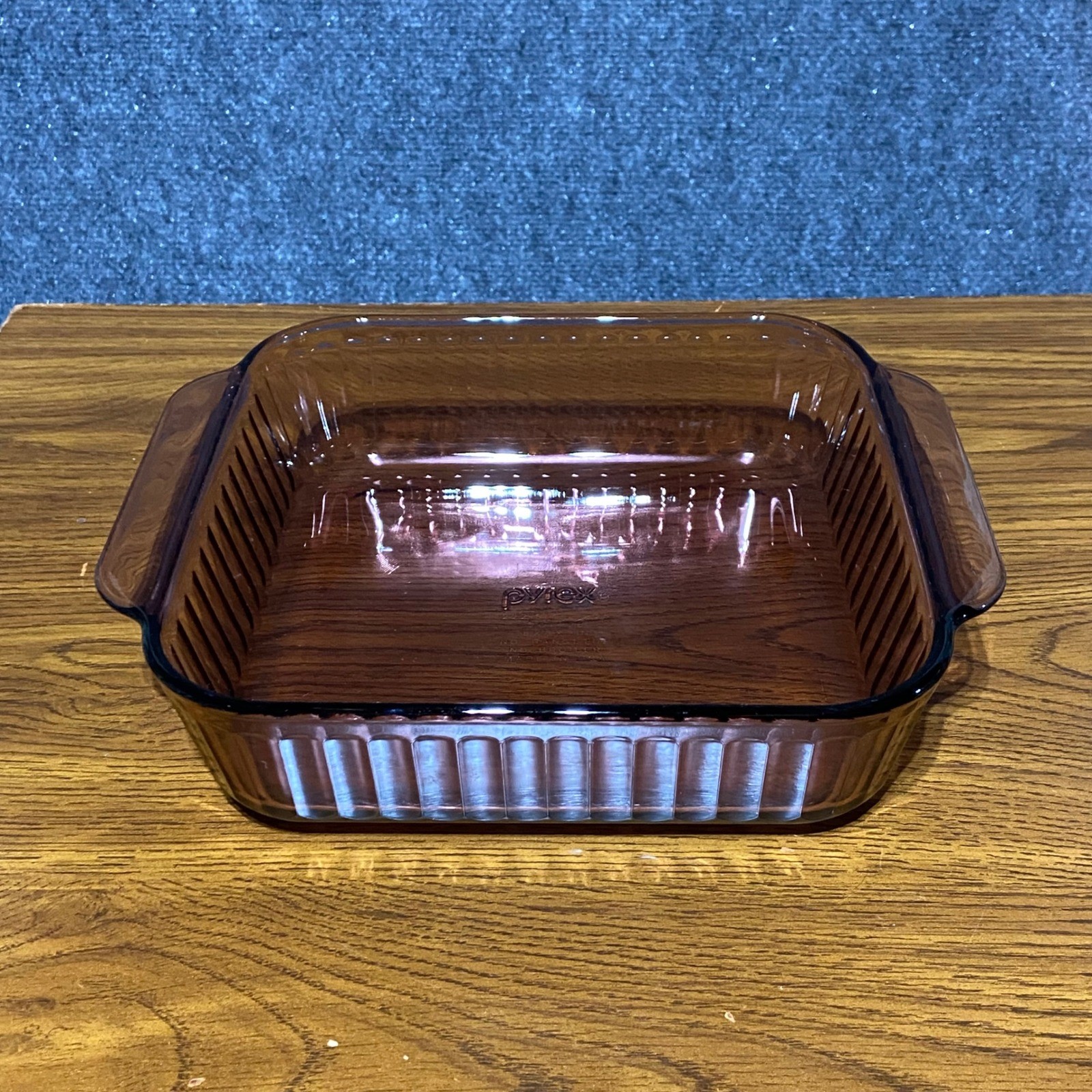 Pyrex Visions Cranberry 8x8x2 Square Baking Dish 2QT Ribbed Glass 222-S USA