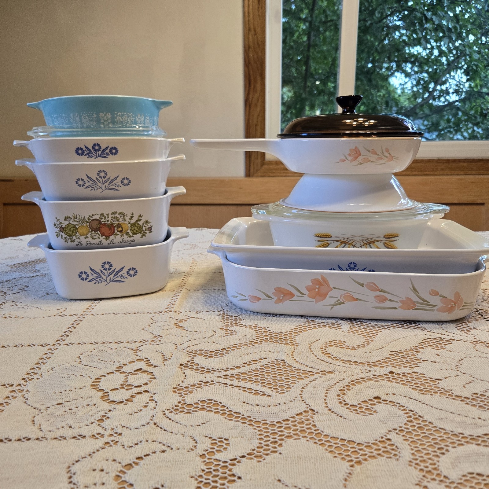 Ceramic Rectangular Casserole Baking Dish w/ Handles Floral 12×9 1.9 Qt