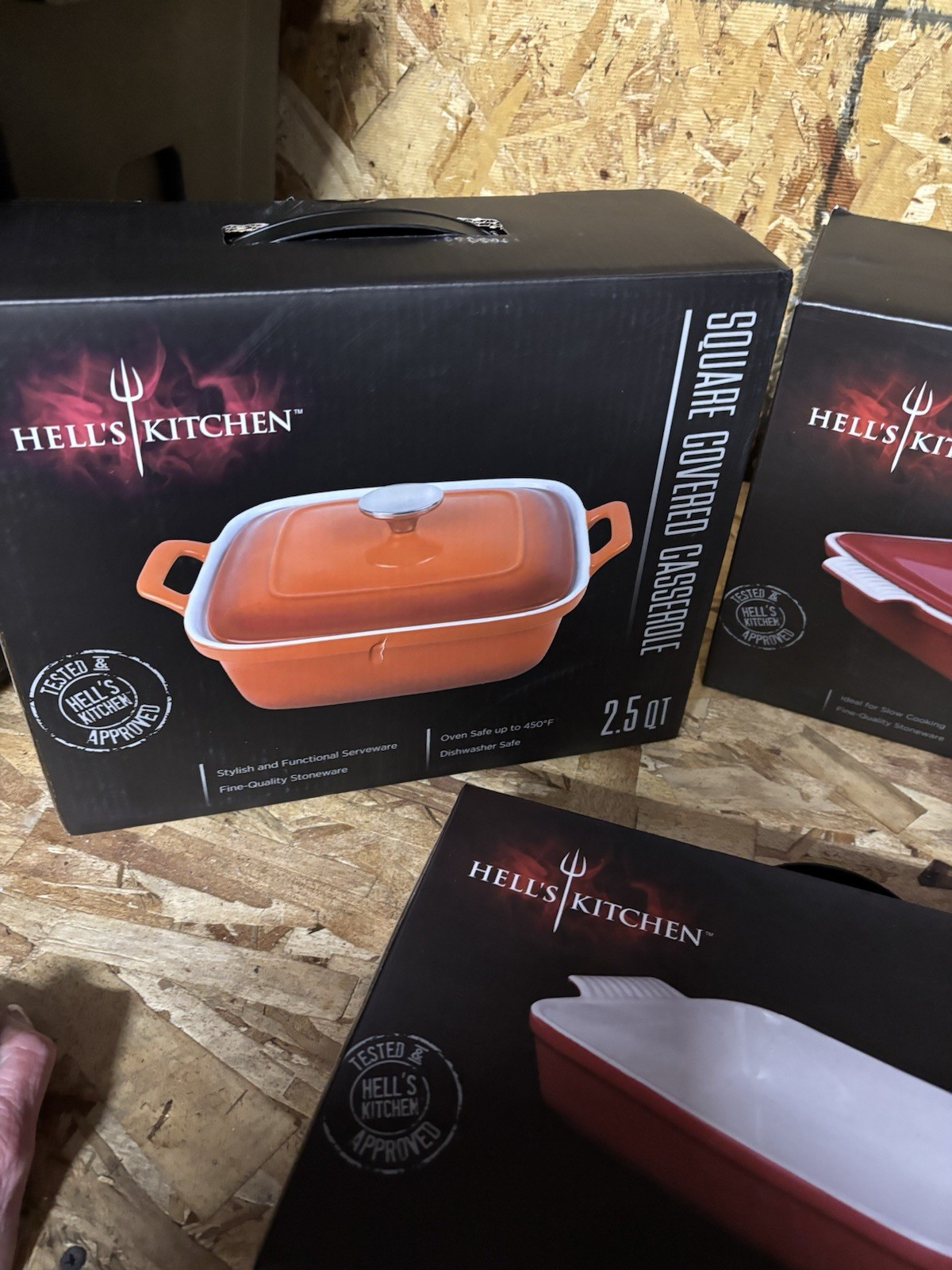 Hell’s Kitchen 2.5 Qt Square Covered Enameled Cassorole Red White