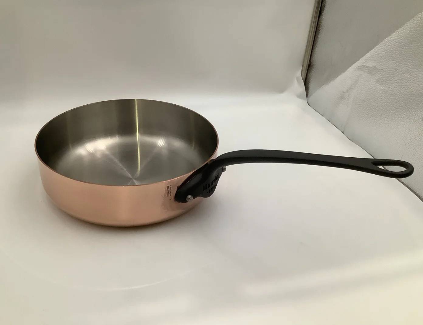 Mauviel M’Heritage 150 CI Polished Copper & Stainless Steel Saute pan. 9,45 In.