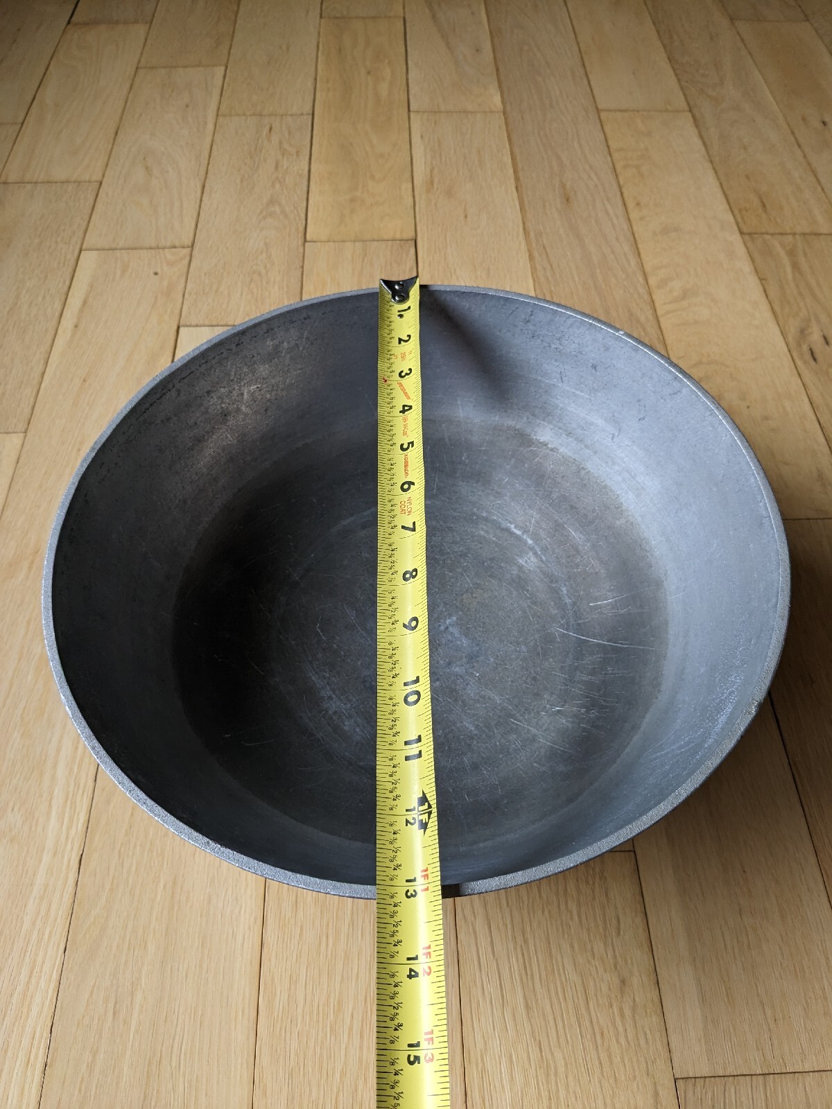 Contemporary Hard Anodized Solid Heavy Guage Aluminum Wok 6 Qt. 2.4 lb. 13x5x.5″