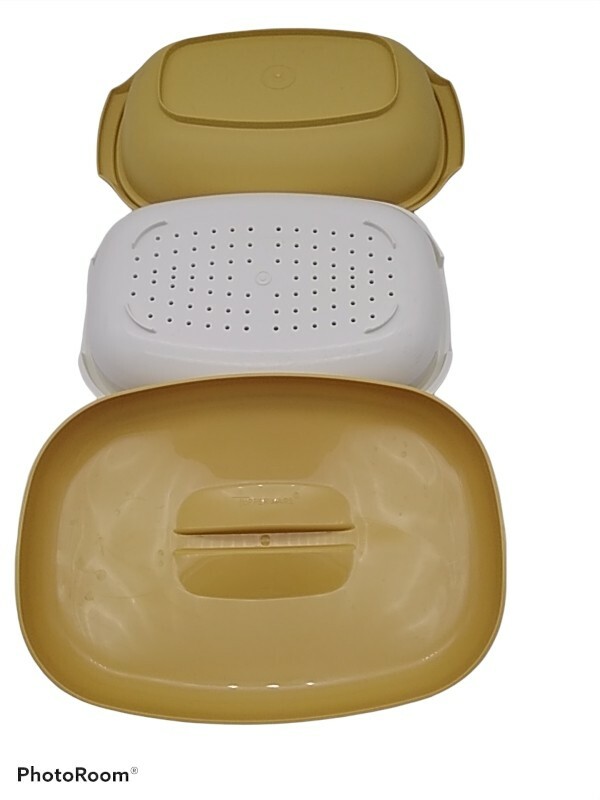 Tupperware Vintage Harvest Gold Microwave 3 Piece Steamer #1273-8.