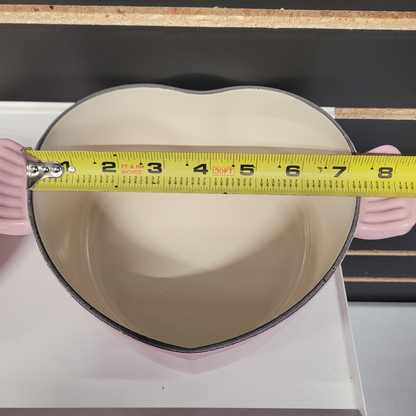 Le Creuset Cocotte D’amour Dish SHELL PINK 1L Heart shaped Cast Iron