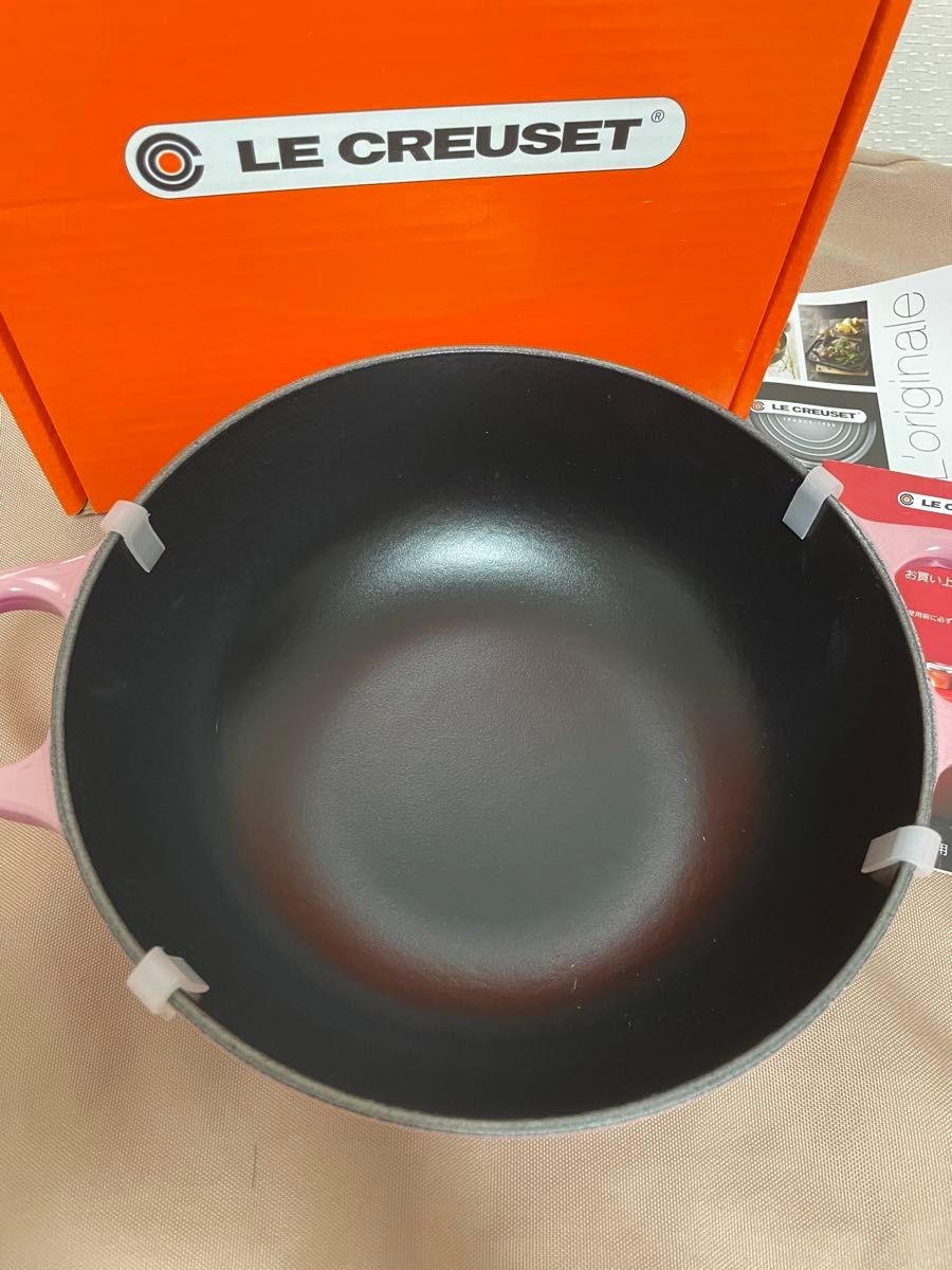 Le Creuset Marmite 22cm 2.6L Berry Pink Soup Pot Black Matte Enamel Cast Iron
