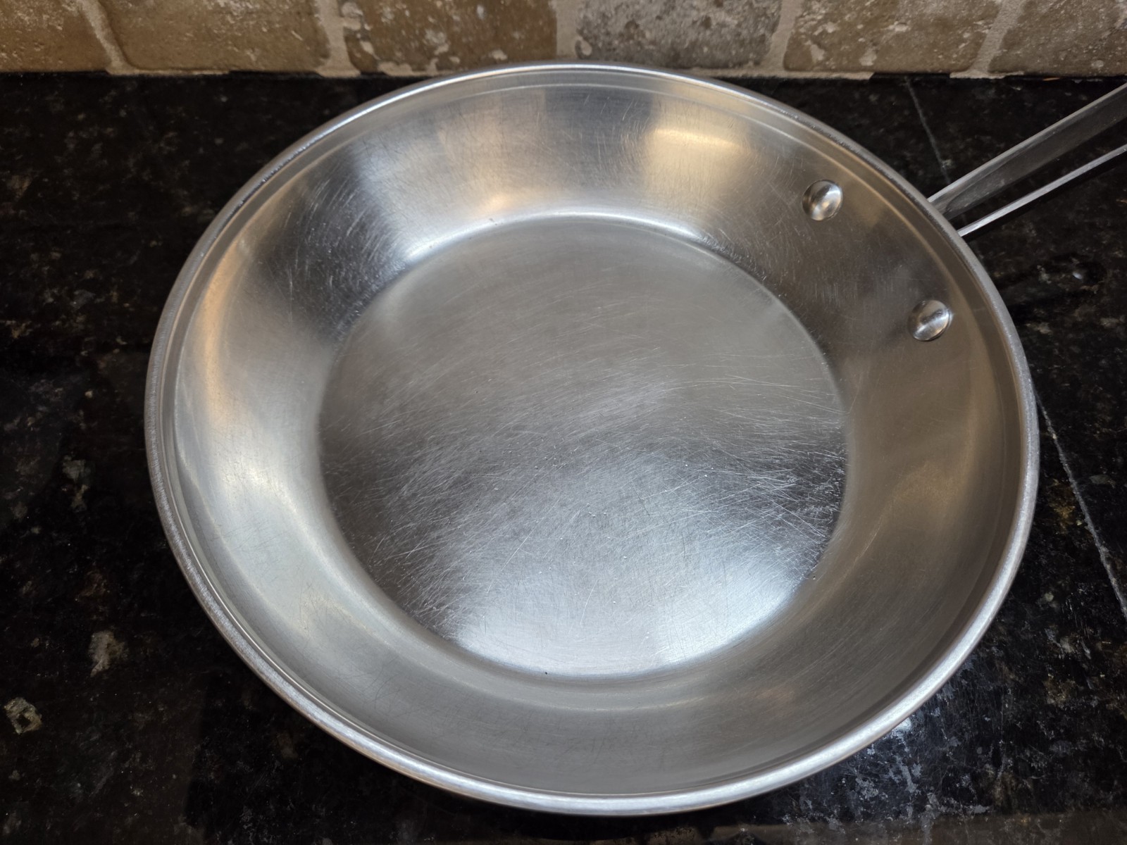 Simply Calphalon Stainless Steel 1390 10 in Skillet Fry Sauté Pan Glass Lid Nice
