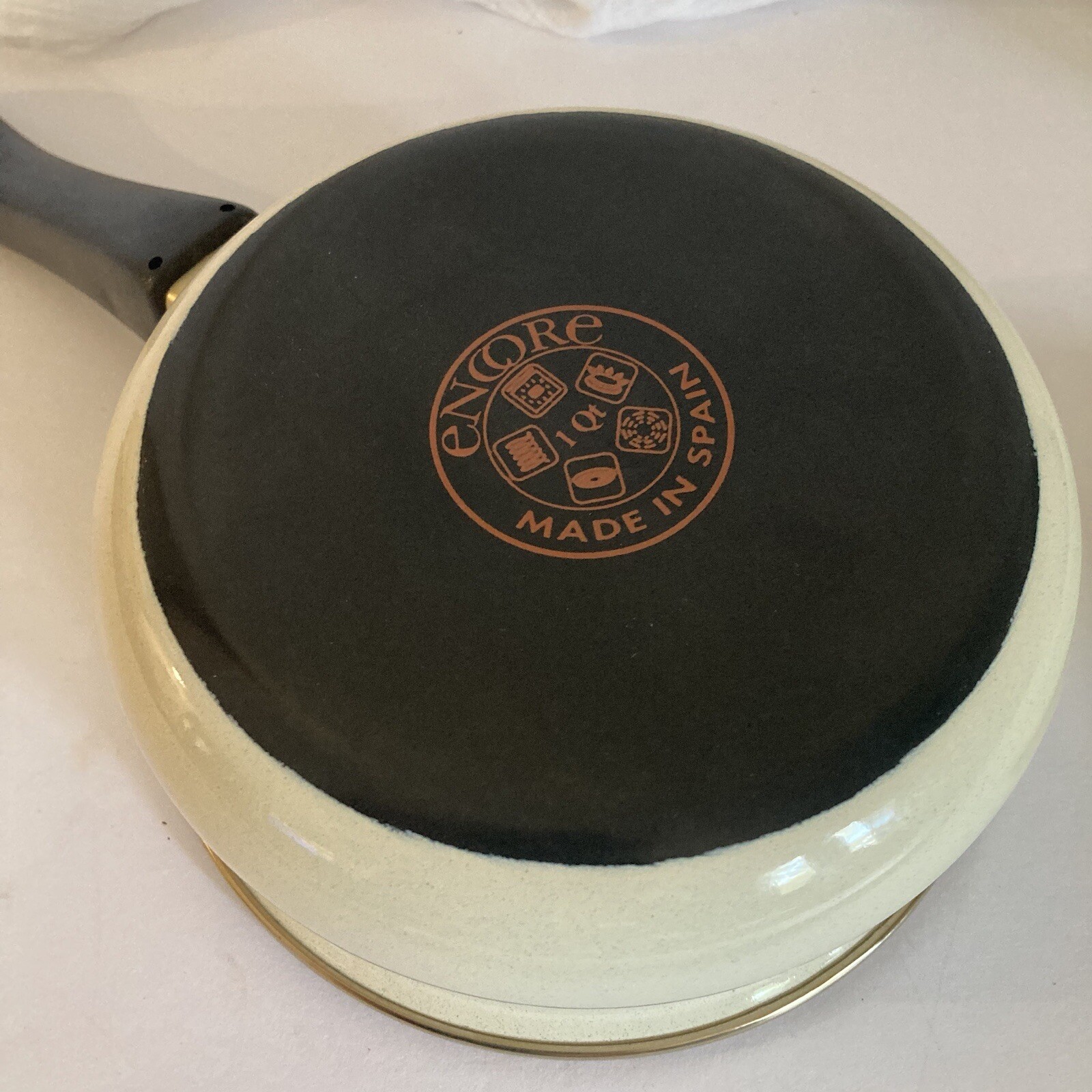 Mediterranean Gold 1 Qt Saucepan | Granite White Gold Rim | Silverstone Pot NEW