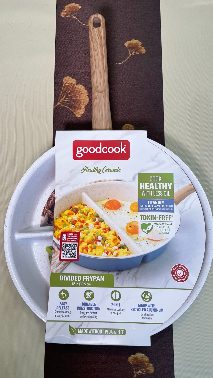 GoodCook 12″ Ceramic Titanium Skillet, Nonstick Divided Pan for Cooking, Blue