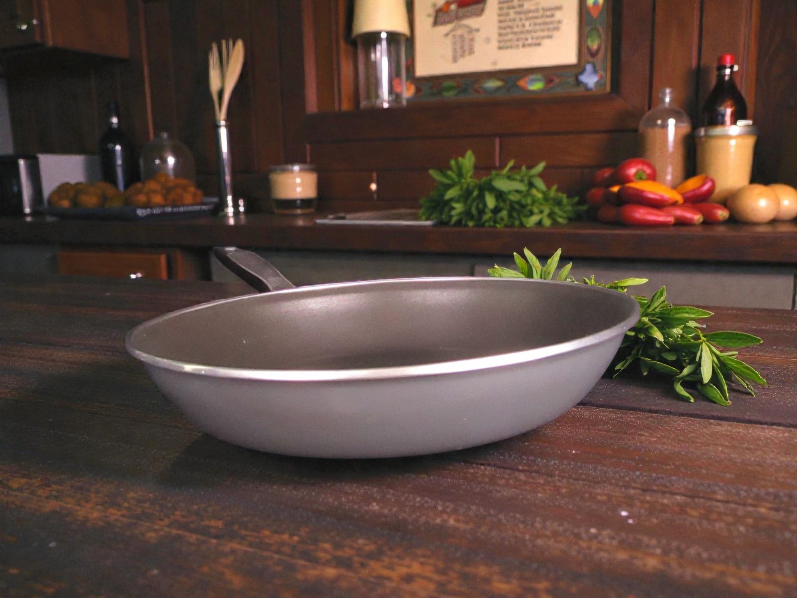 Megaware Nonstick 11.5″ Fry Pan Skillet Black Handle Made in Spain EUC Vintage