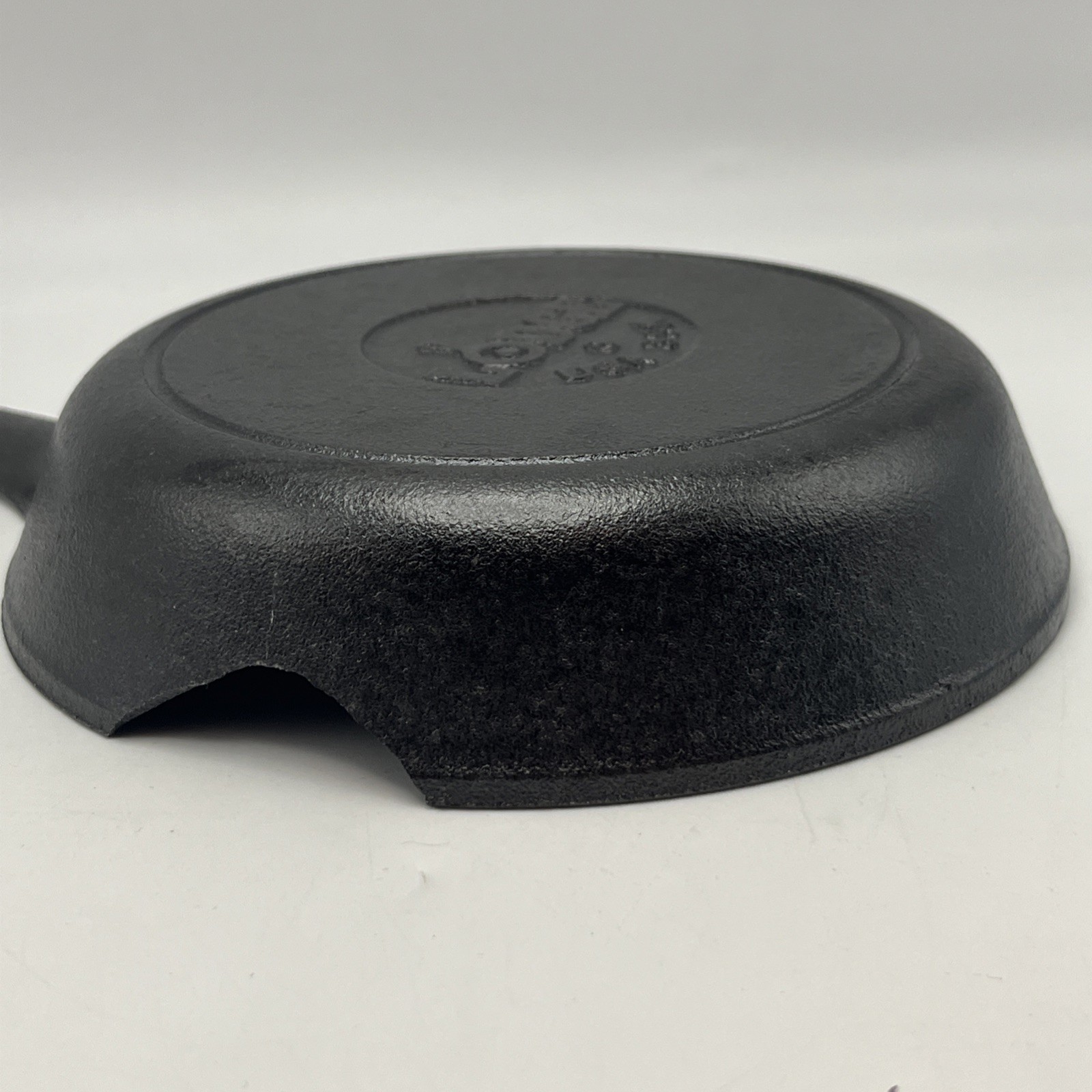 DAMAGE Lodge L3SK3 6.5” Black Round Cast Iron Skillet Made In USA Since 1896